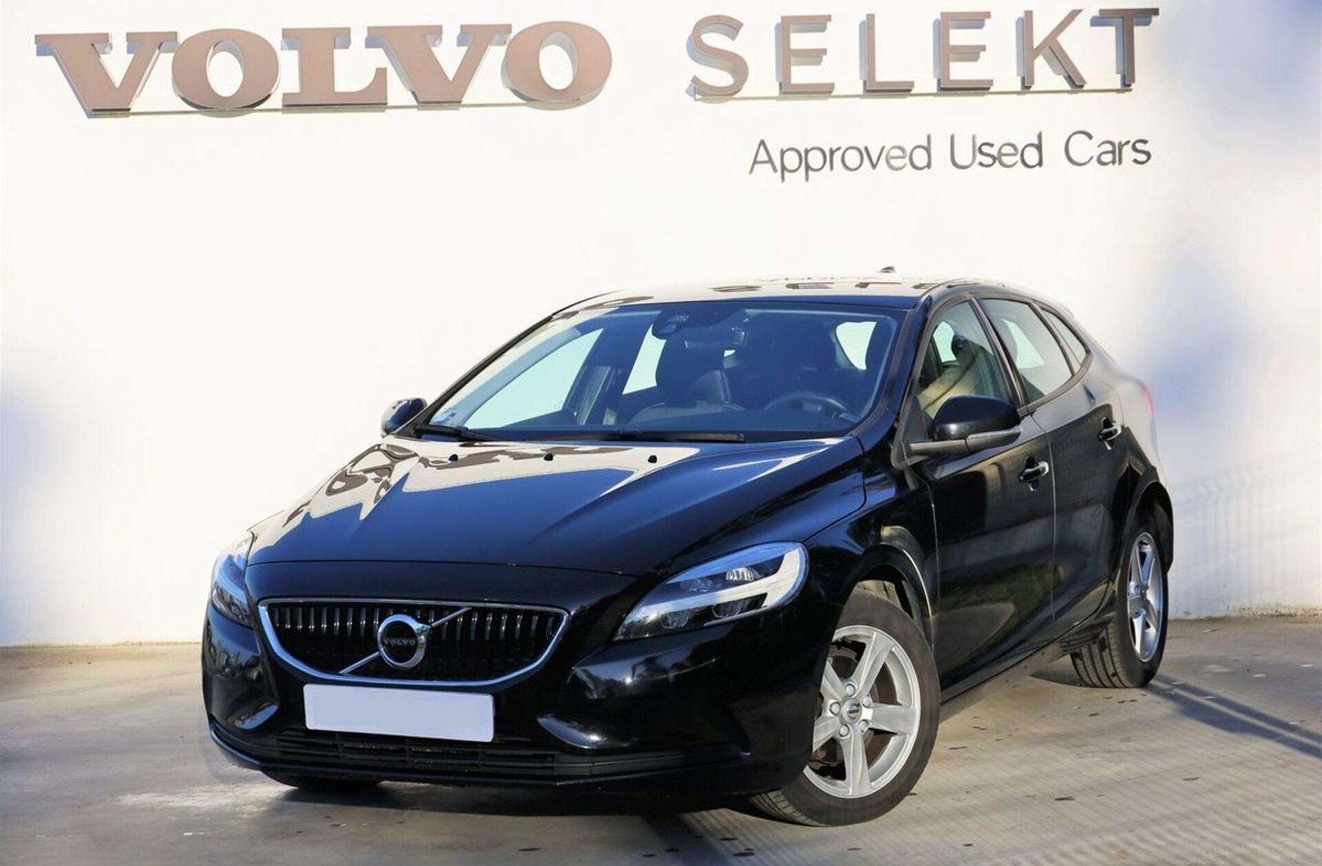 VOLVO V40 2.0 D2 Momentum