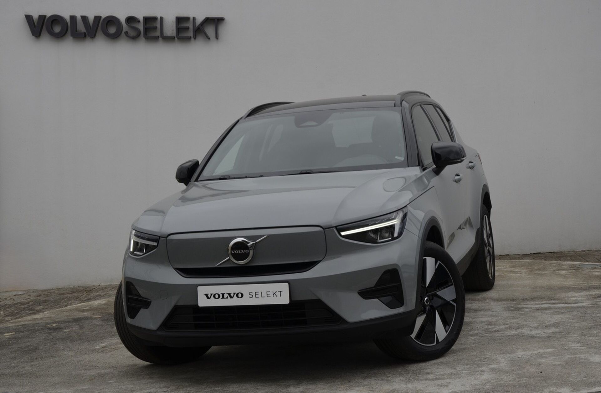 VOLVO XC40 Recharge Extended Range Plus
