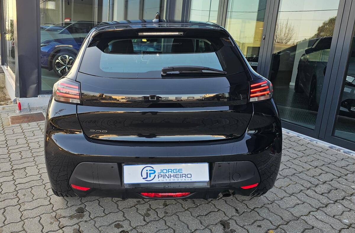 PEUGEOT 208 1.2 PureTech Allure