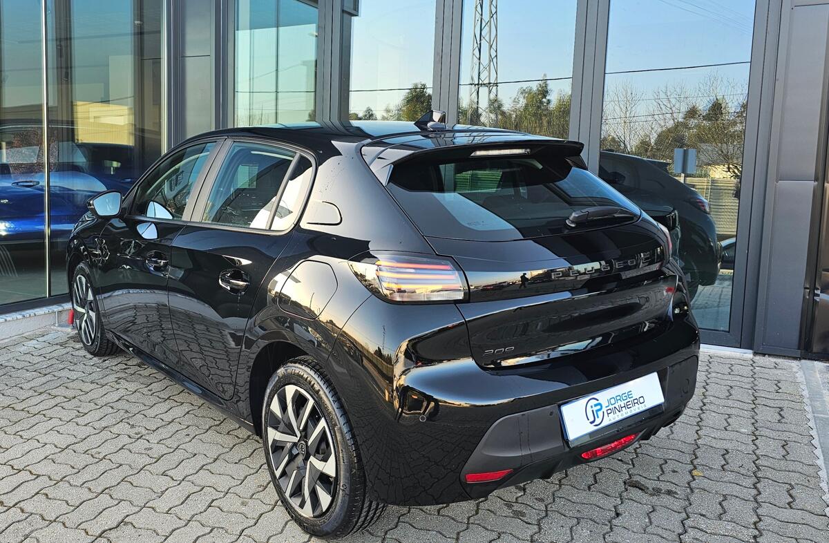 PEUGEOT 208 1.2 PureTech Allure