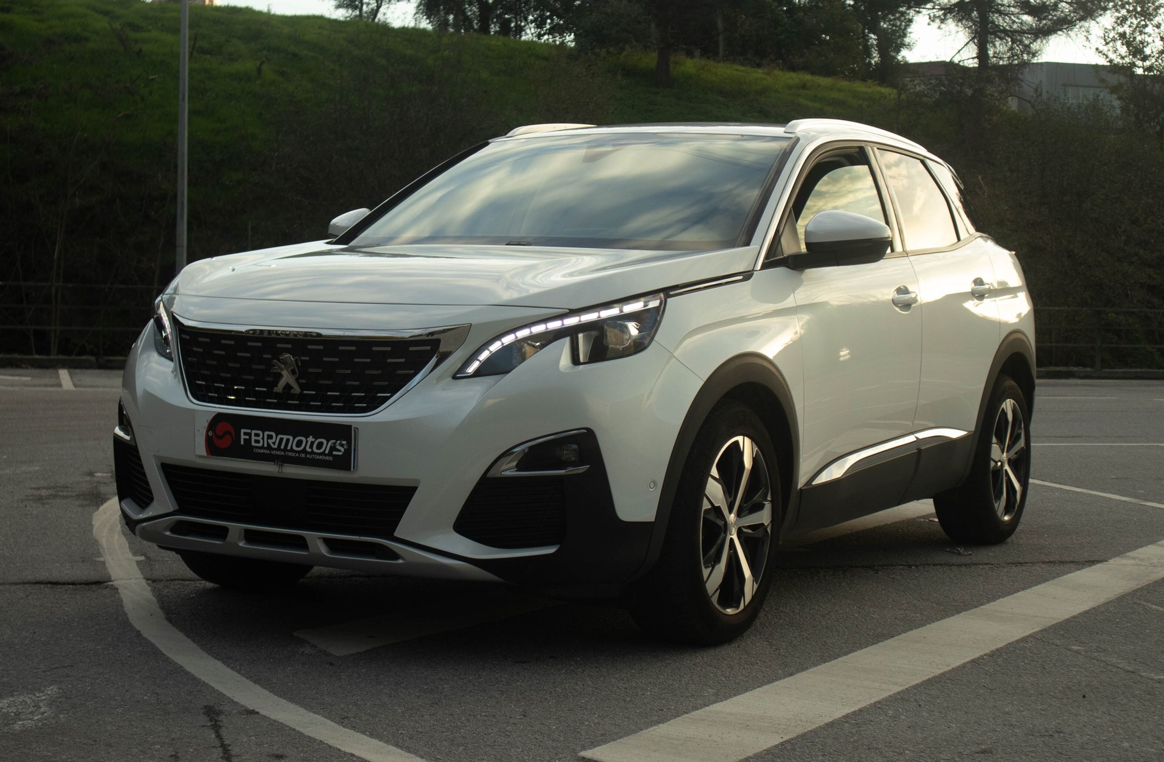 PEUGEOT 3008 1.2 PureTech Allure Pack