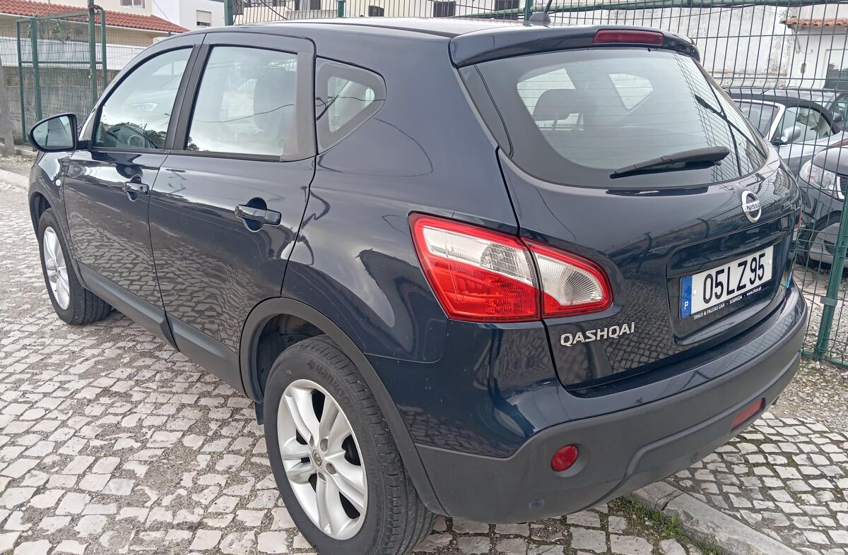 NISSAN Qashqai 1.5 dCi Tekna Sport 17