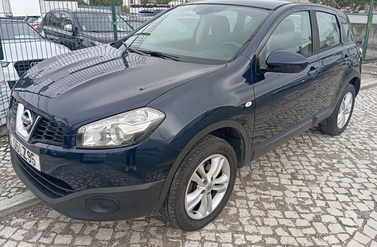 NISSAN Qashqai 1.5 dCi Tekna Sport 17