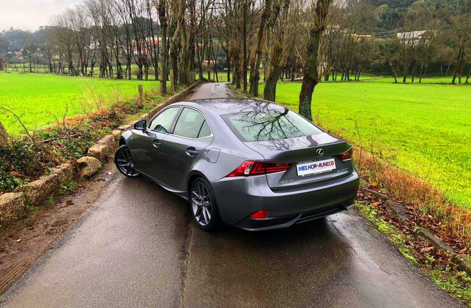 LEXUS IS 300h F Sport