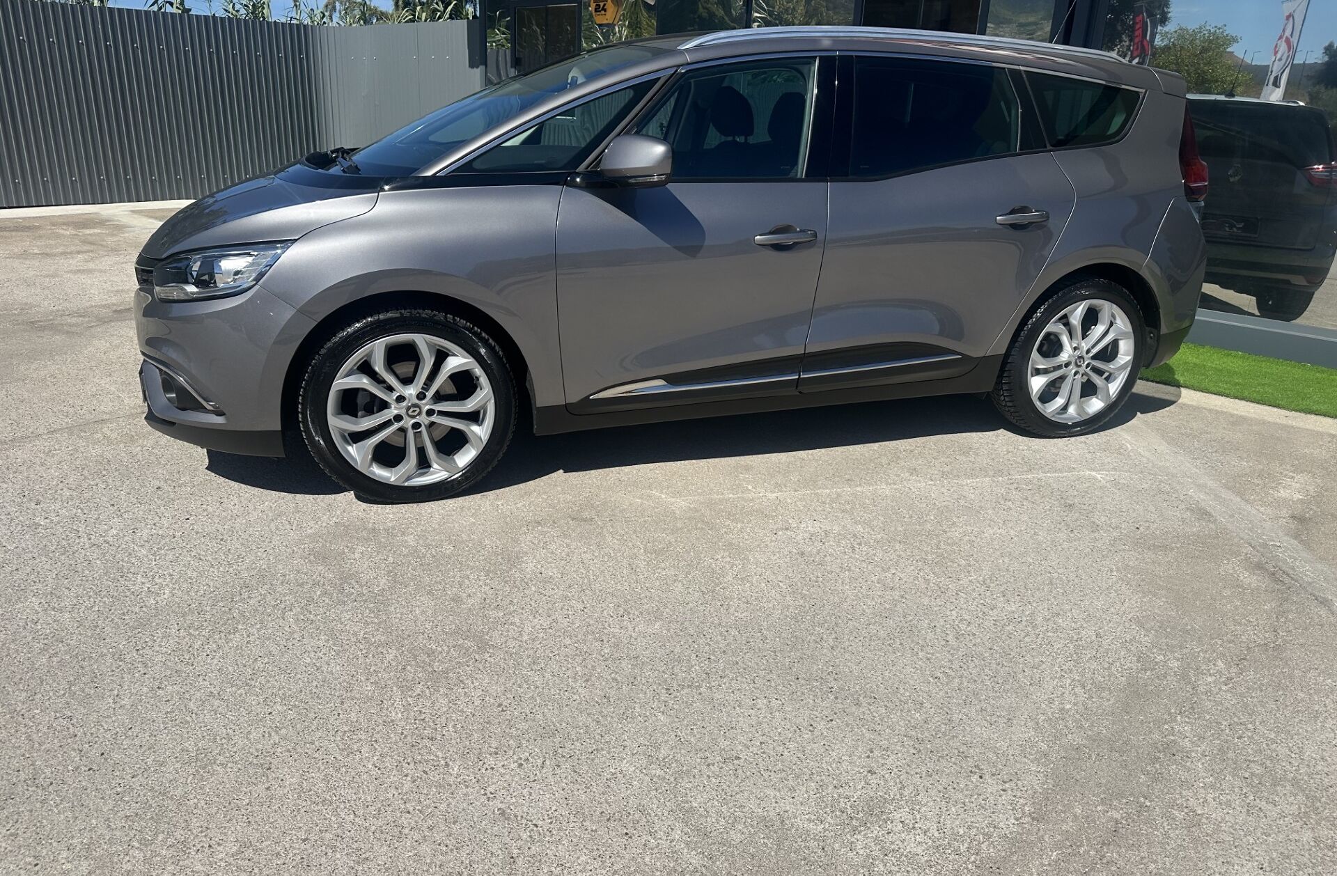 RENAULT Scénic G. 1.5 dCi Intens Hybrid Assist SS