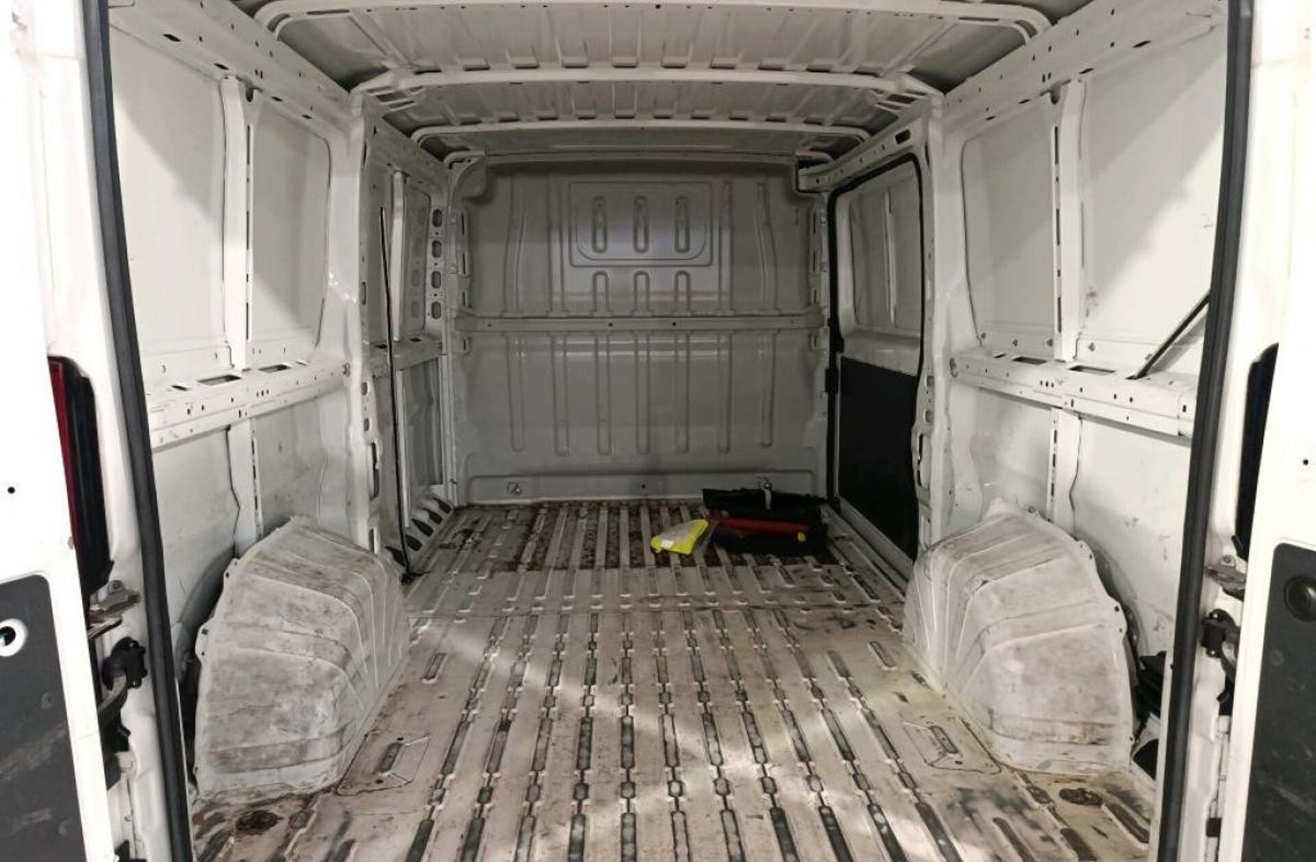 PEUGEOT Boxer 2.2 BlueHDi 333 L2H1 Premium