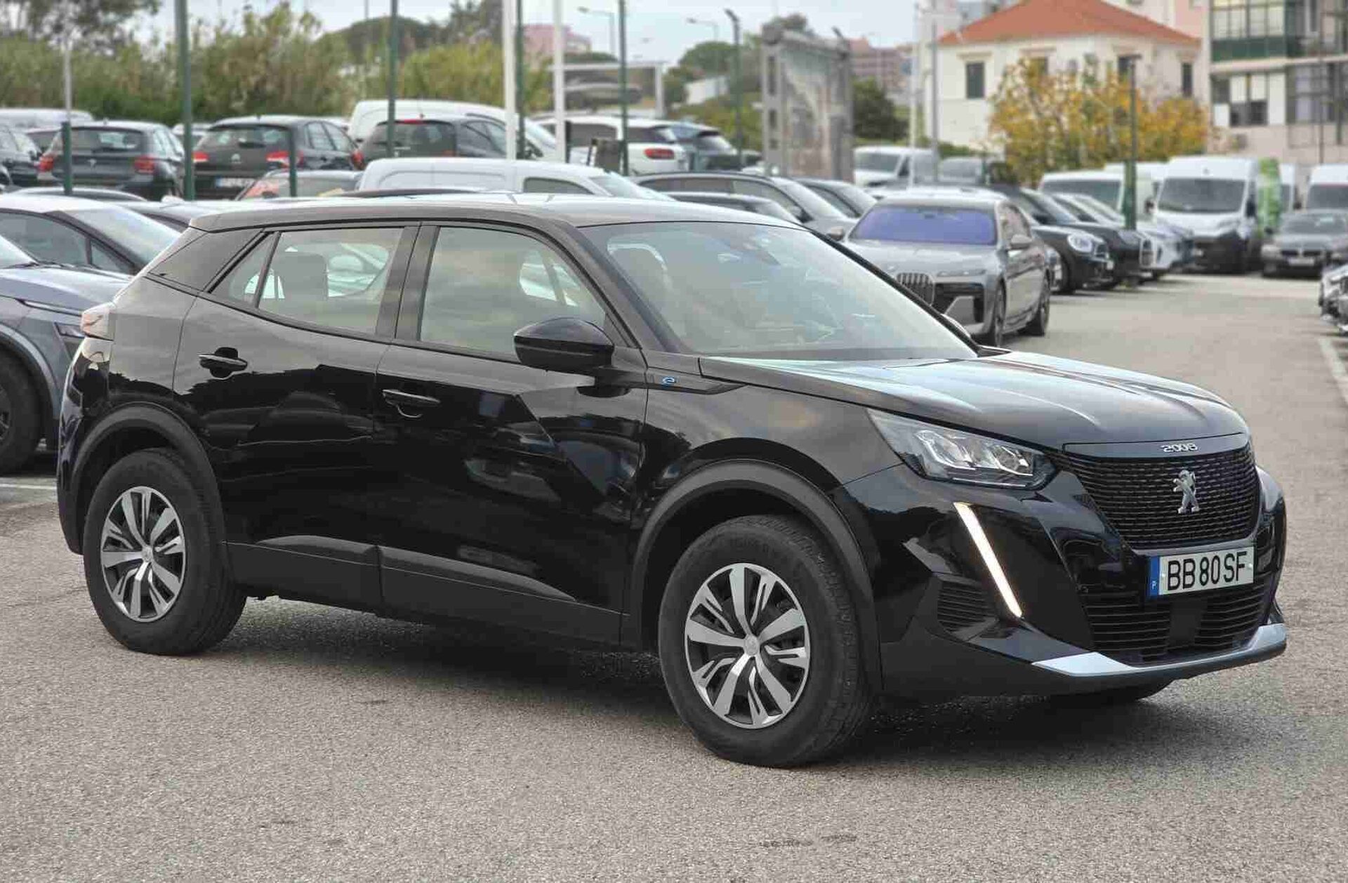 PEUGEOT 2008 e- 50 kWh GT