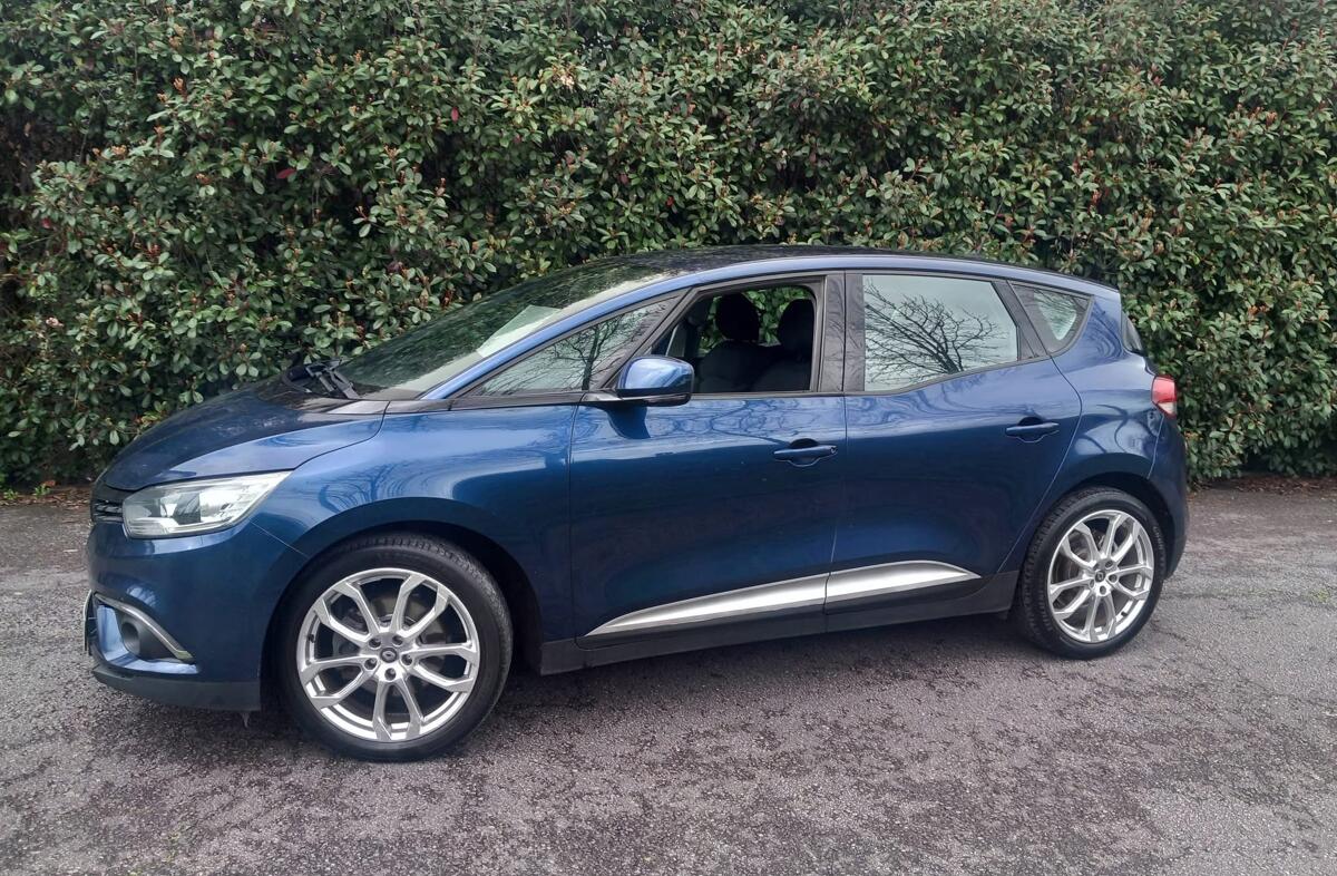 RENAULT Scénic G. 1.5 dCi Intens Hybrid Assist SS
