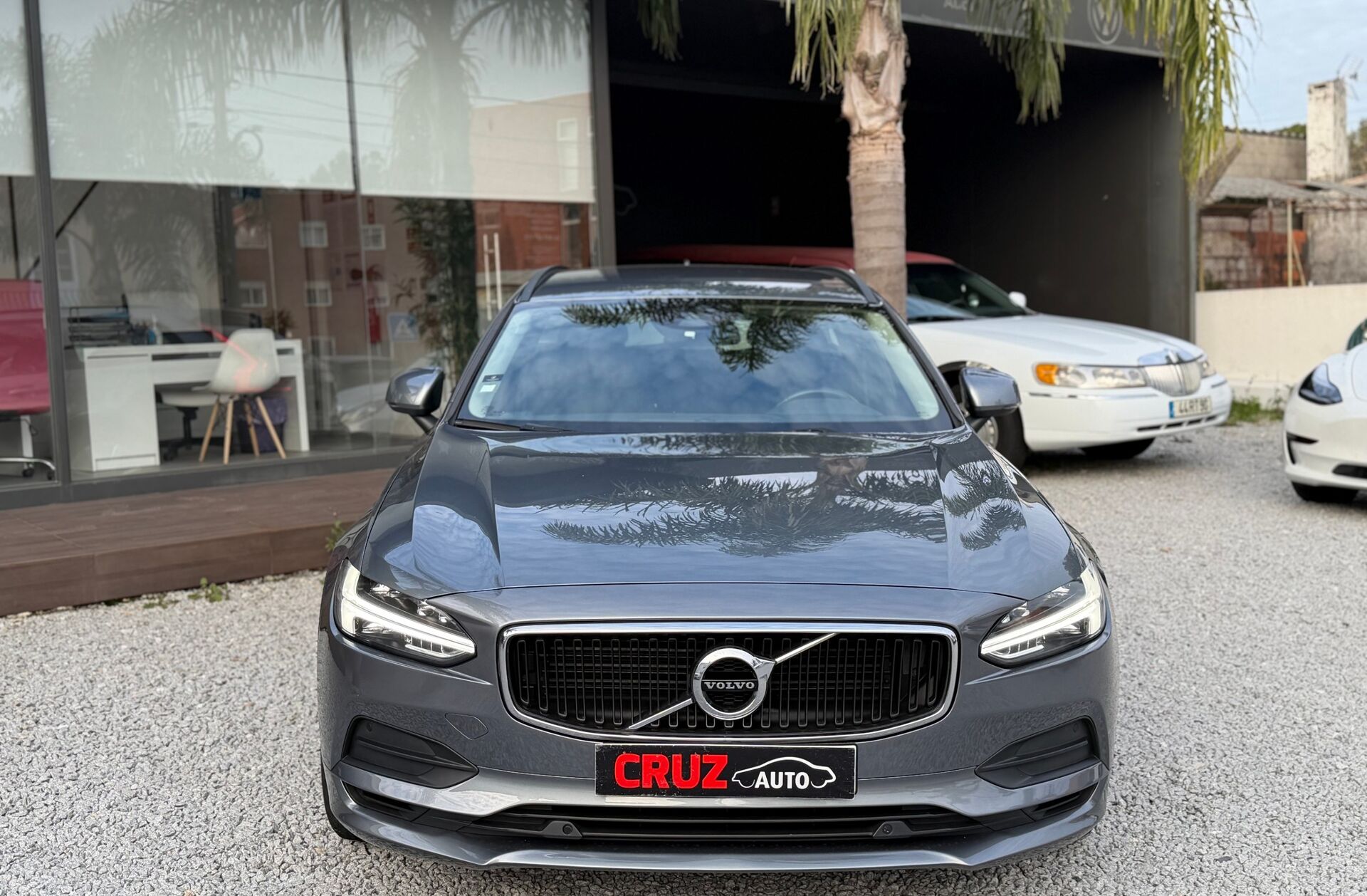 VOLVO V90 2.0 D4 Momentum Geartronic