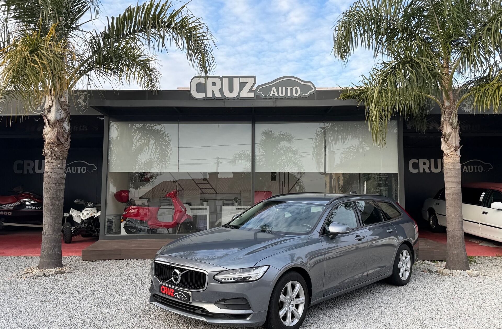 VOLVO V90 2.0 D4 Momentum Geartronic