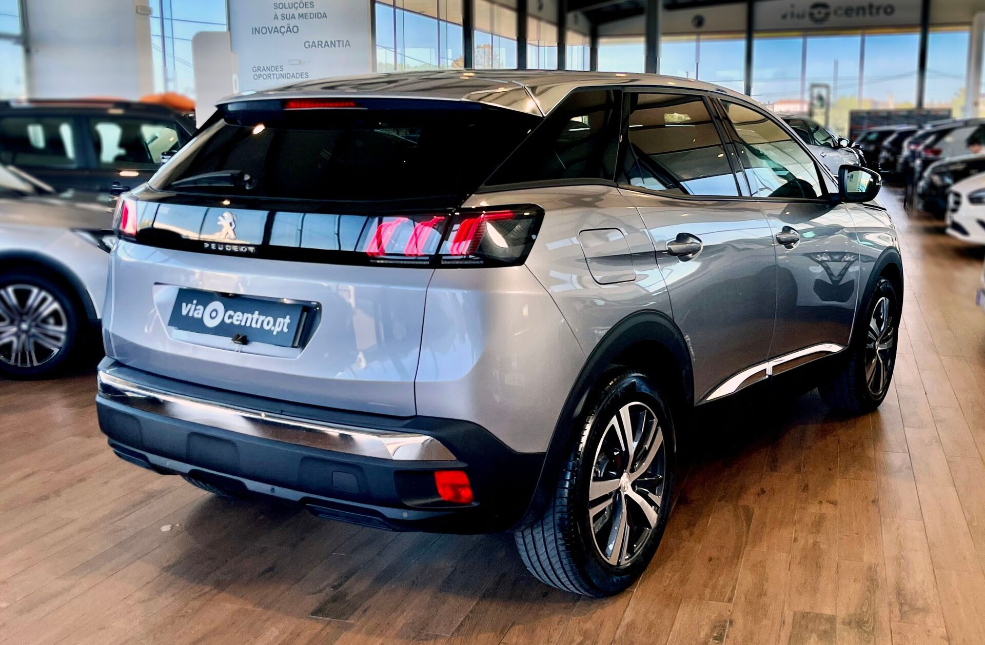 PEUGEOT 3008 1.2 Hybrid Allure Pack e-DCS6