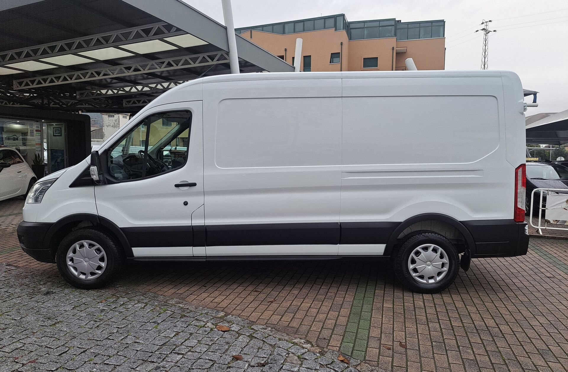 FORD Transit 350 L3 2.0 TDCi H2 Trend