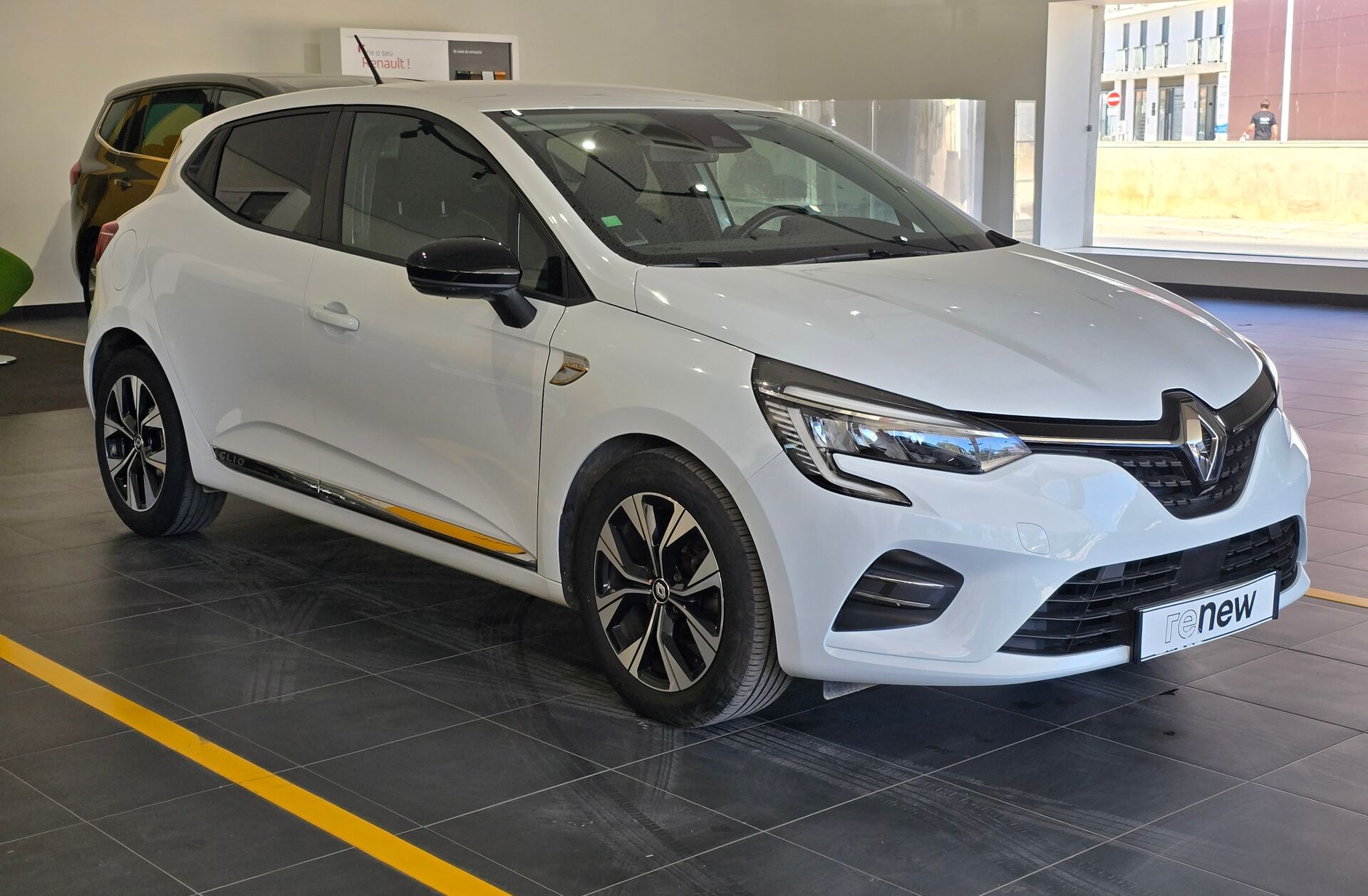 RENAULT Clio 1.0 TCe Limited