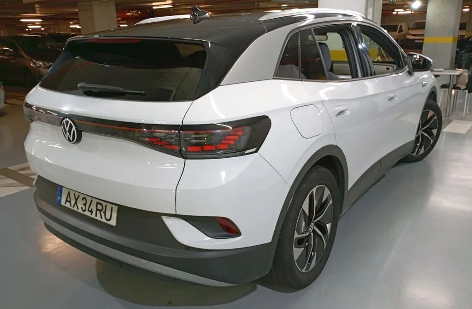 VOLKSWAGEN ID.4 77 kWh Pro Performance