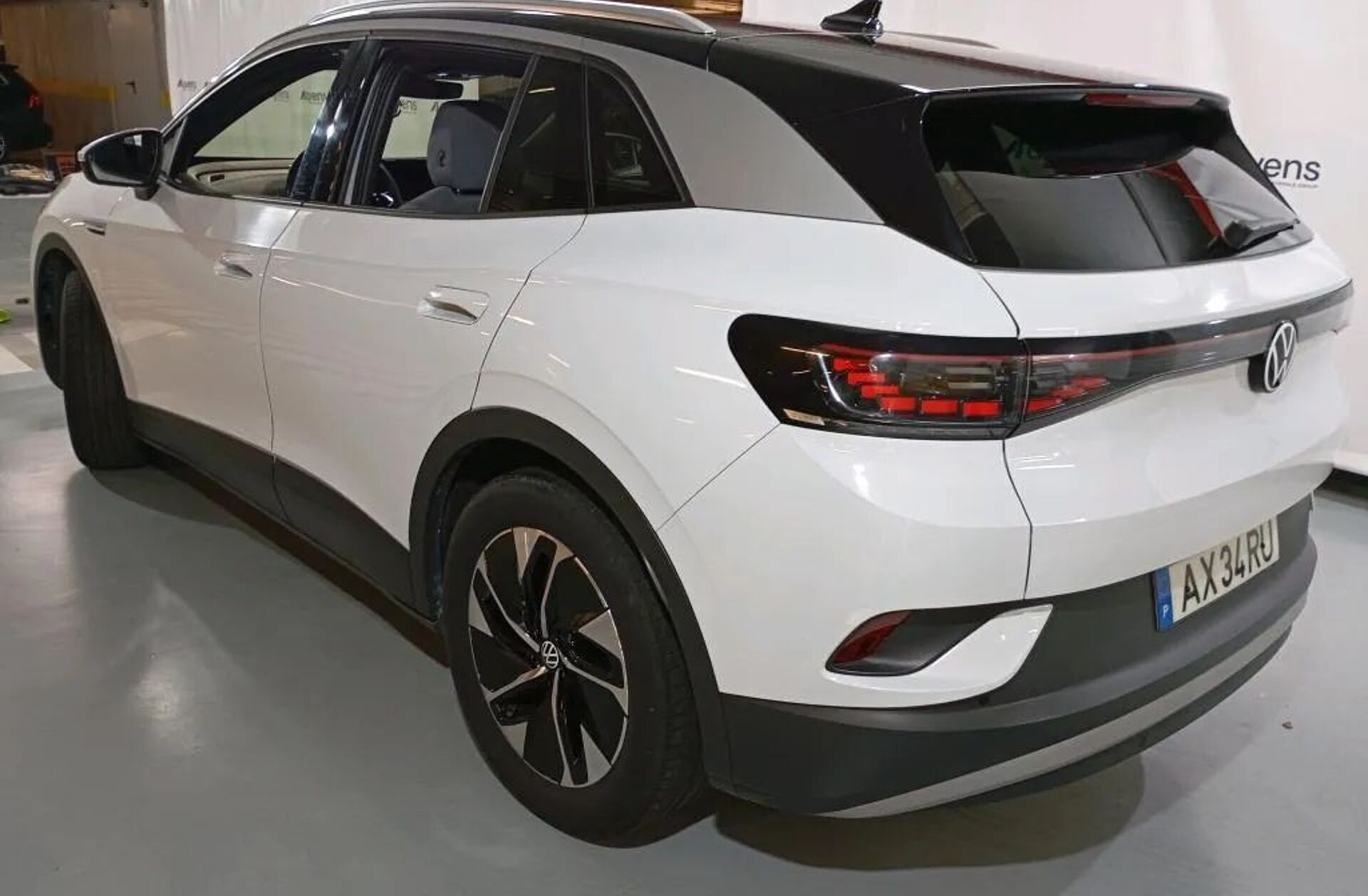 VOLKSWAGEN ID.4 77 kWh Pro Performance