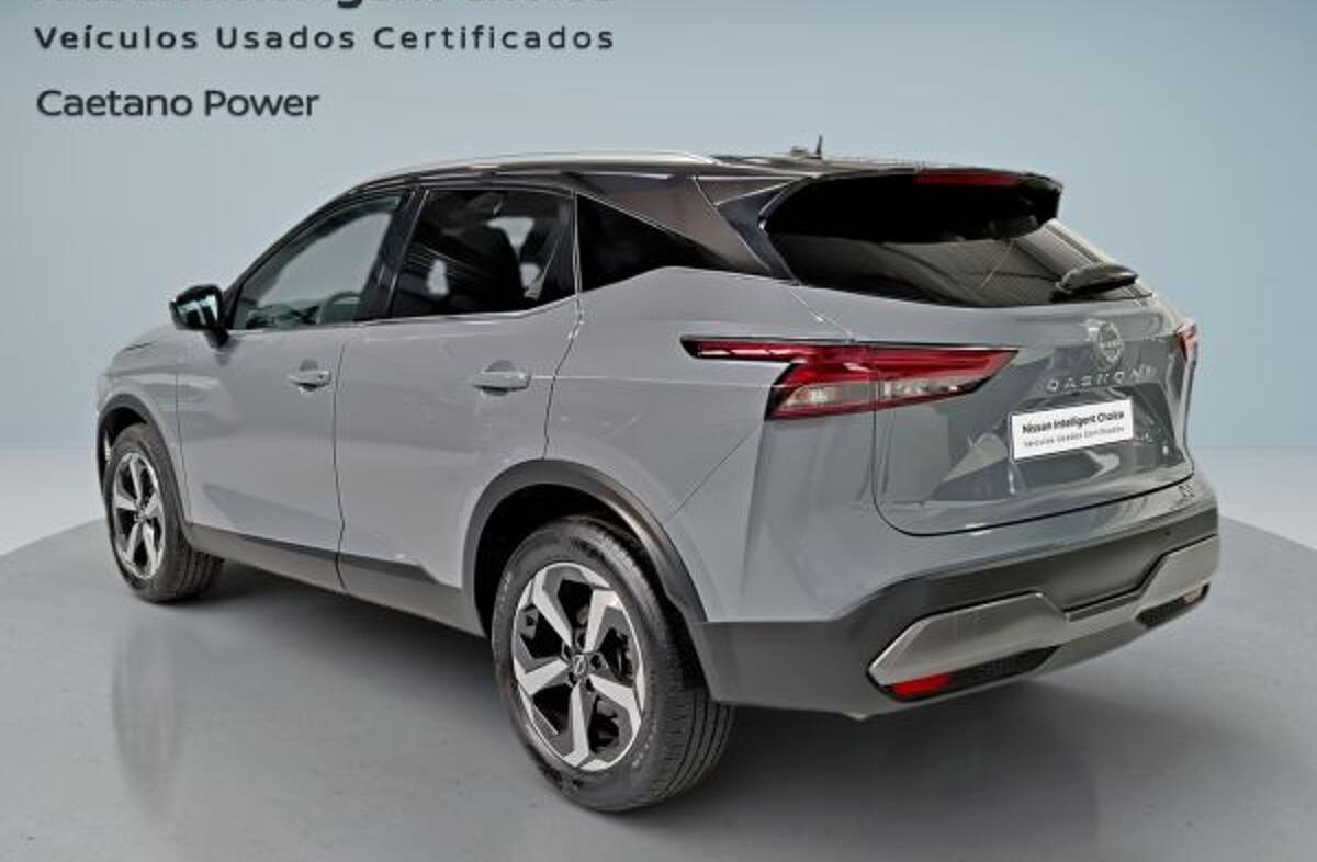 NISSAN Qashqai 1.3 DIG-T N-Connecta LED Xtronic