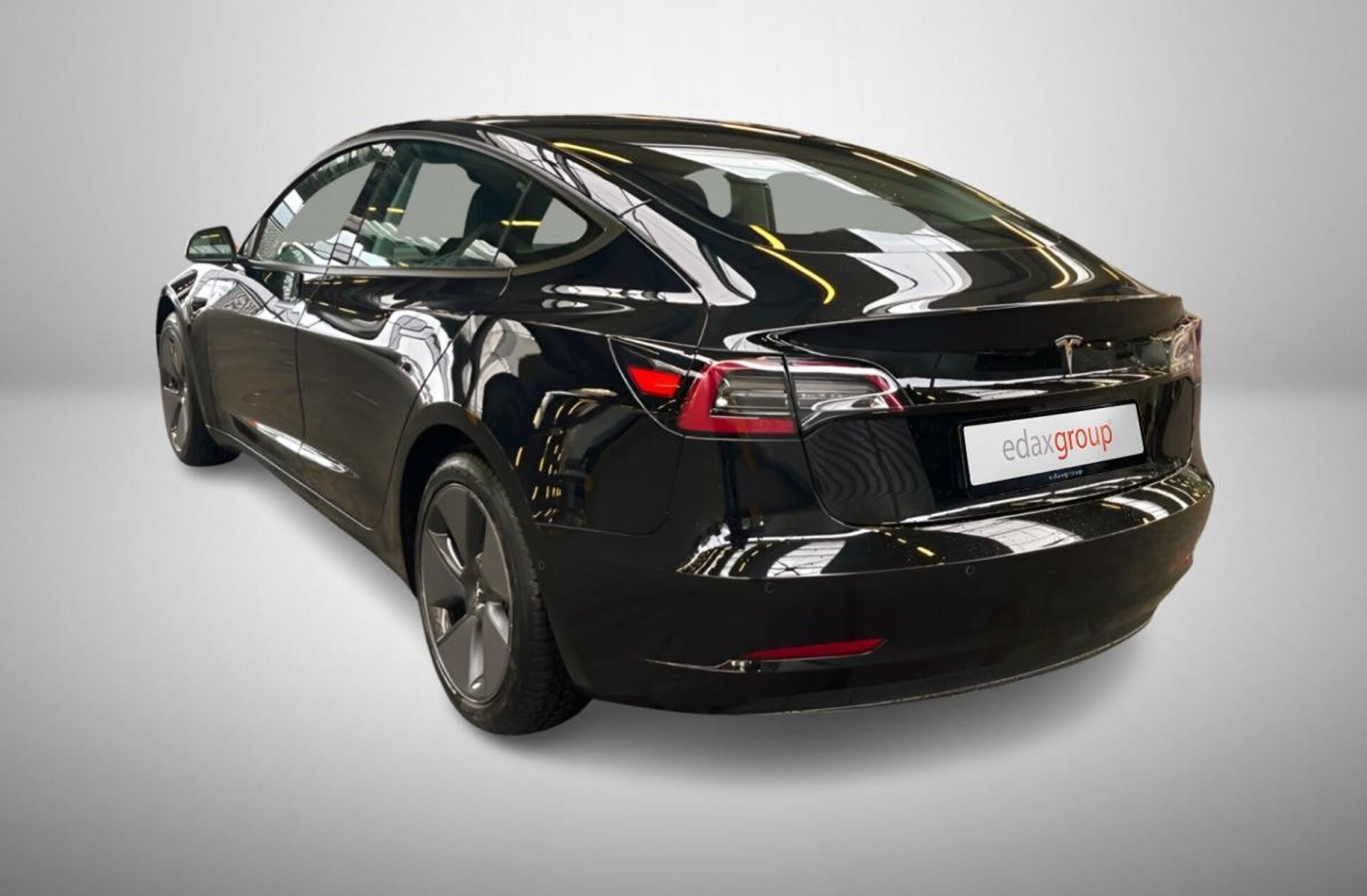 TESLA Model 3 Standard Range Plus RWD