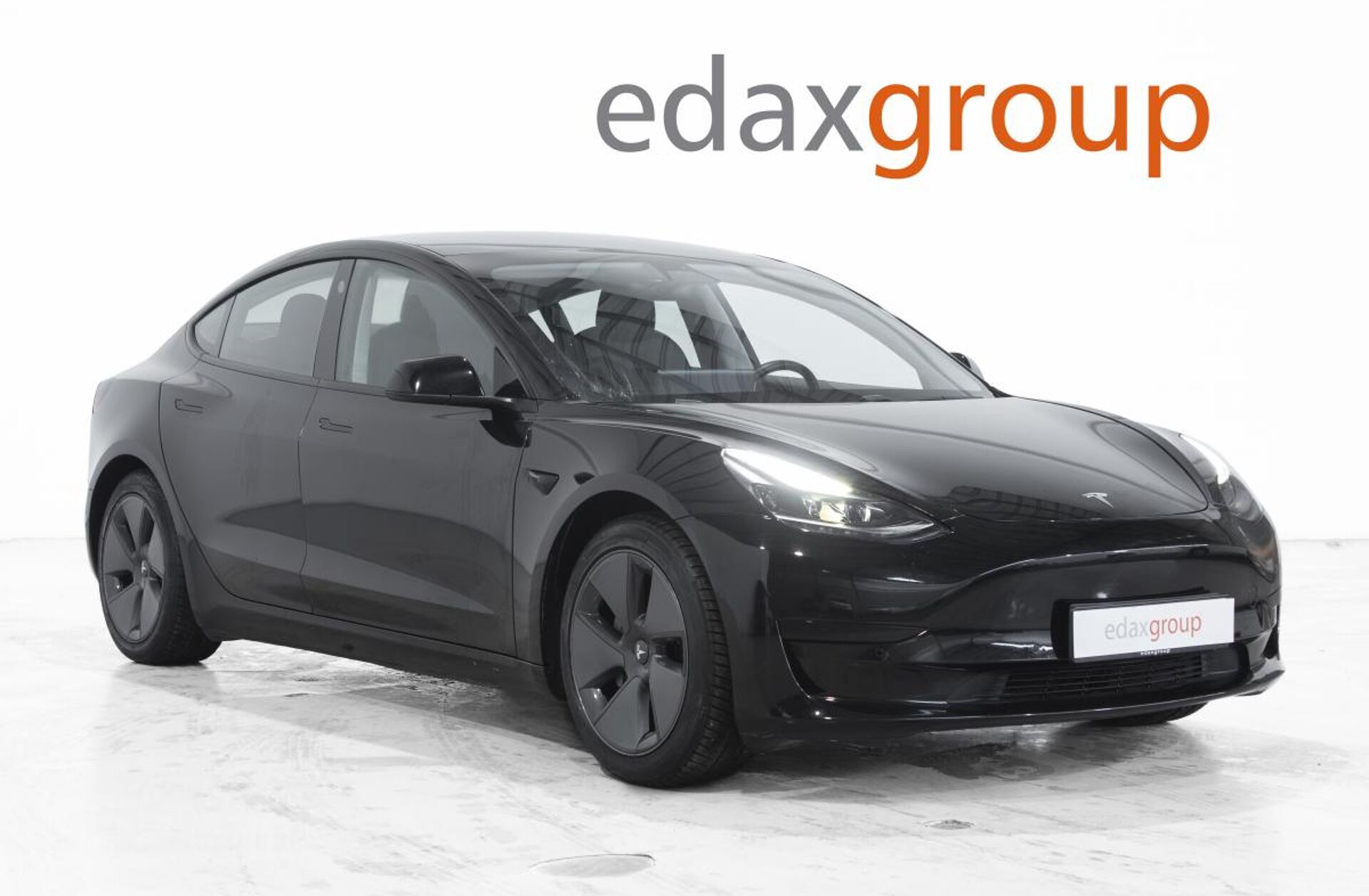 TESLA Model 3 Standard Range Plus RWD