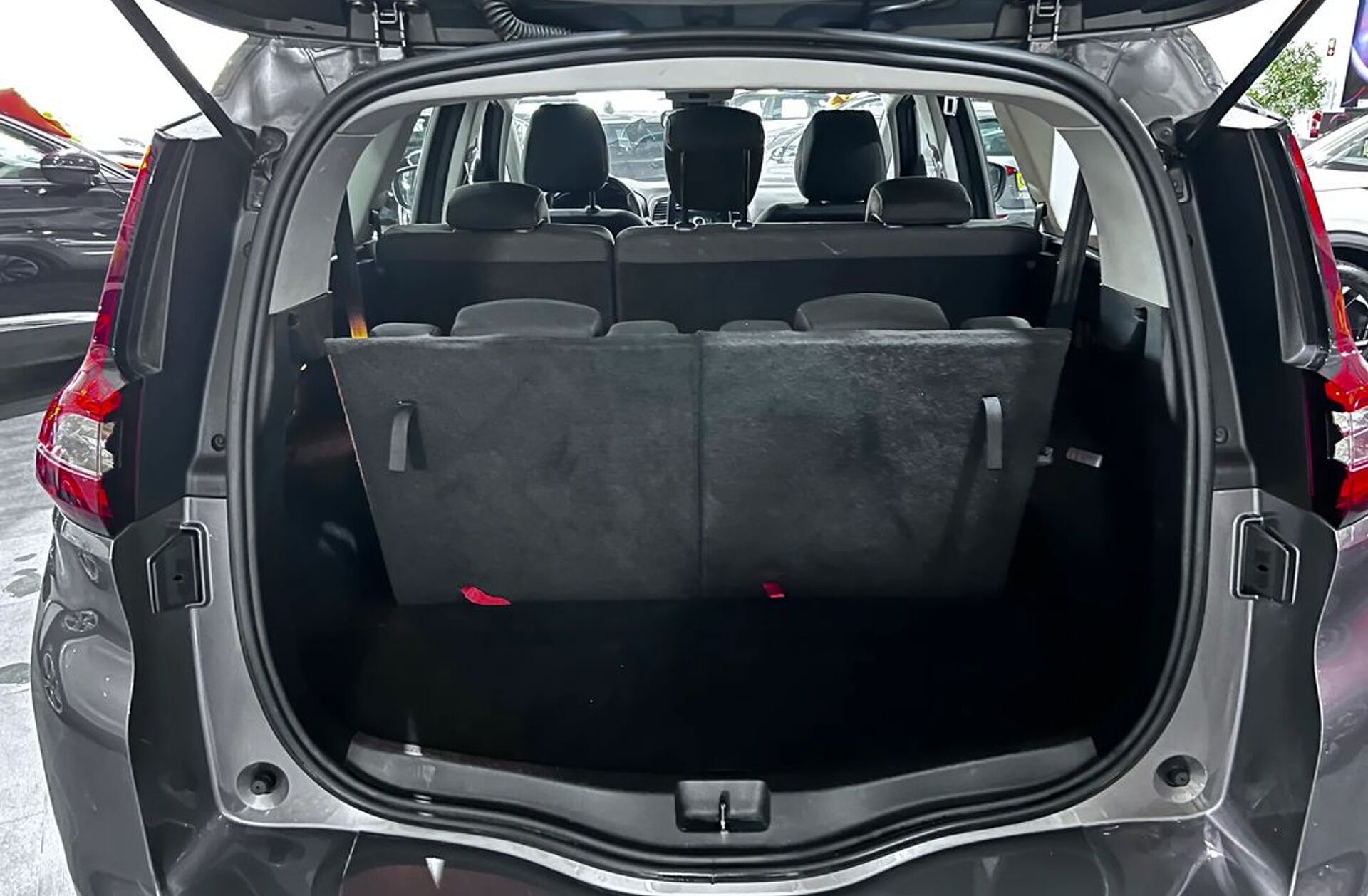 RENAULT Scénic G. 1.6 dCi Intens SS