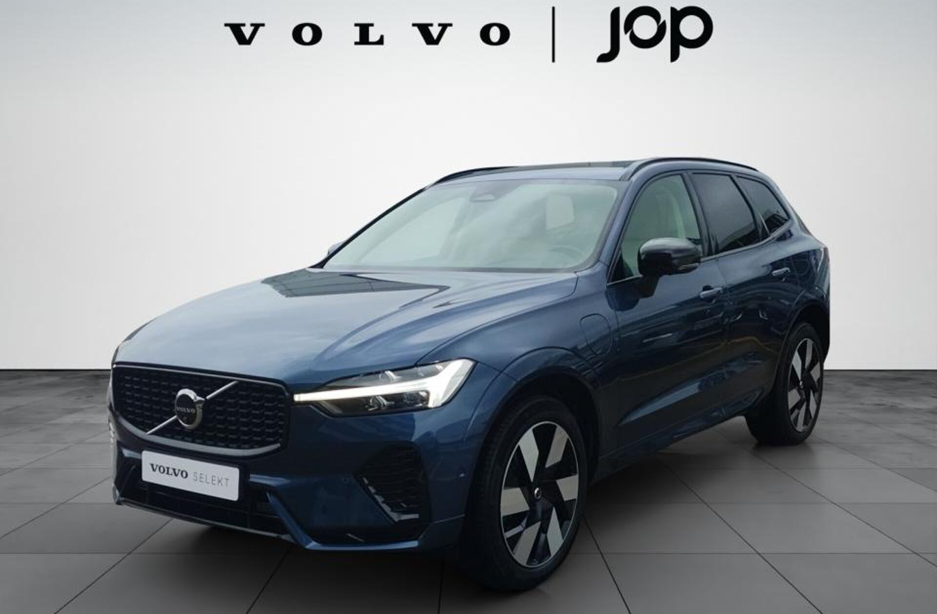 VOLVO XC60 2.0 T6 PHEV Plus Dark AWD