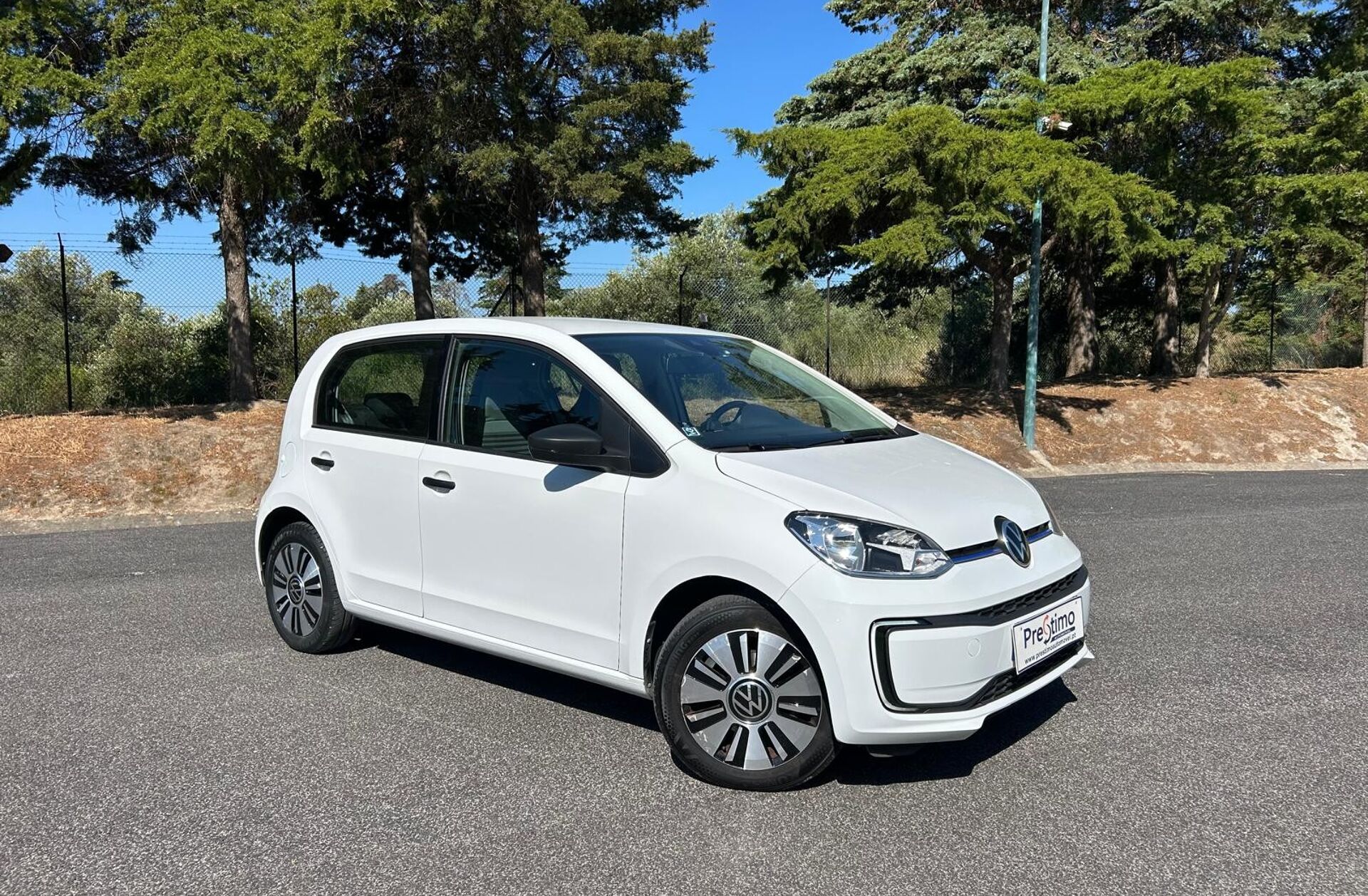 VOLKSWAGEN Up e-!