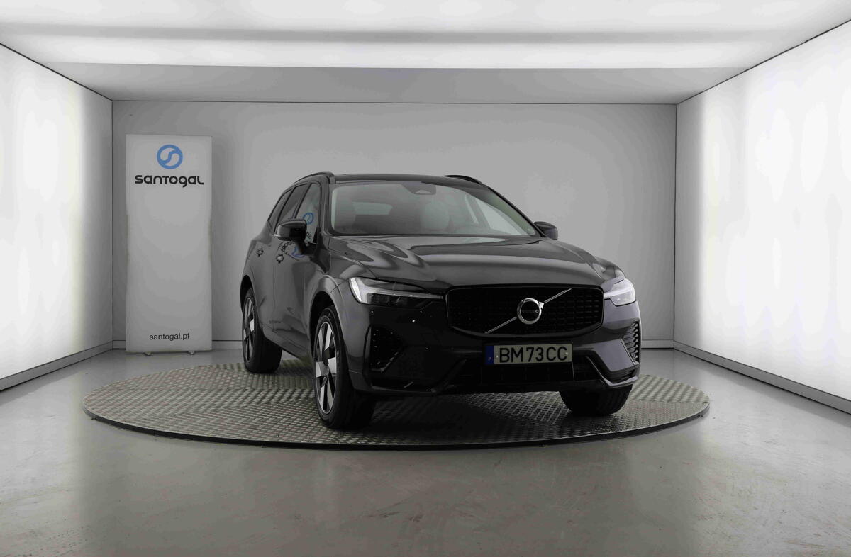 VOLVO XC60 2.0 T6 PHEV Plus Dark AWD