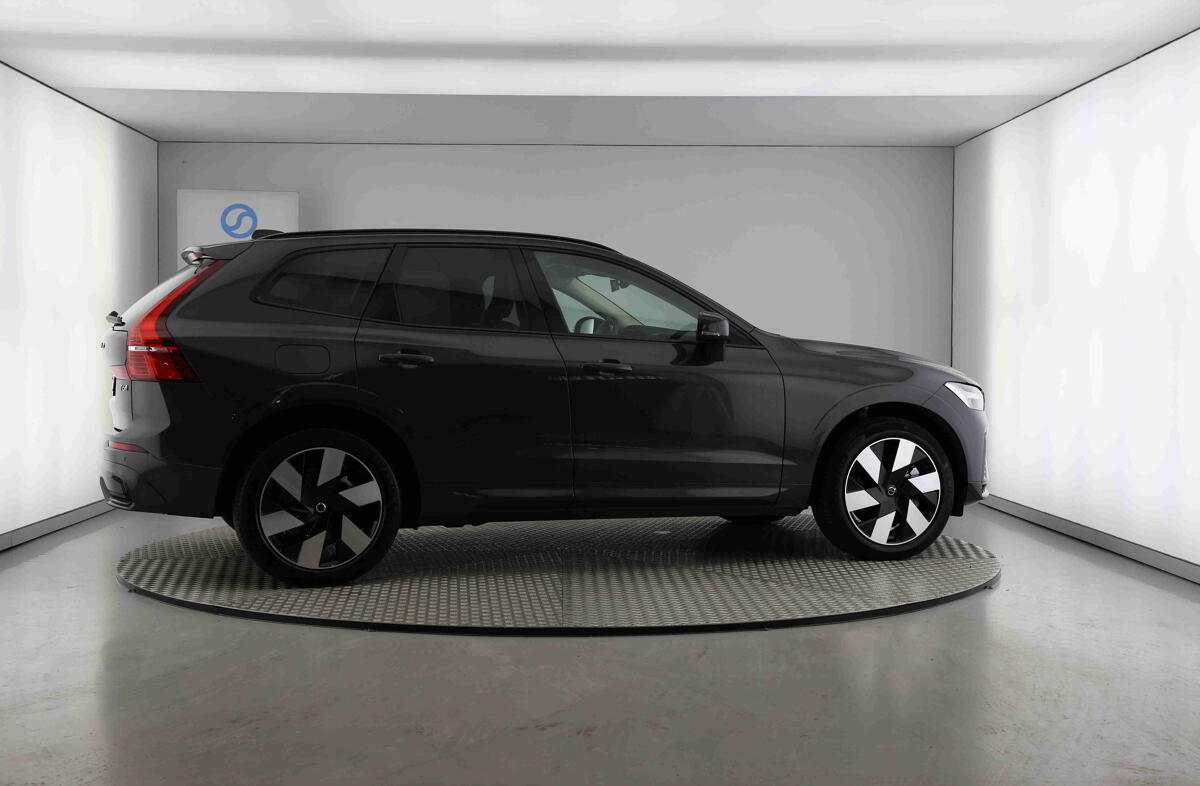 VOLVO XC60 2.0 T6 PHEV Plus Dark AWD