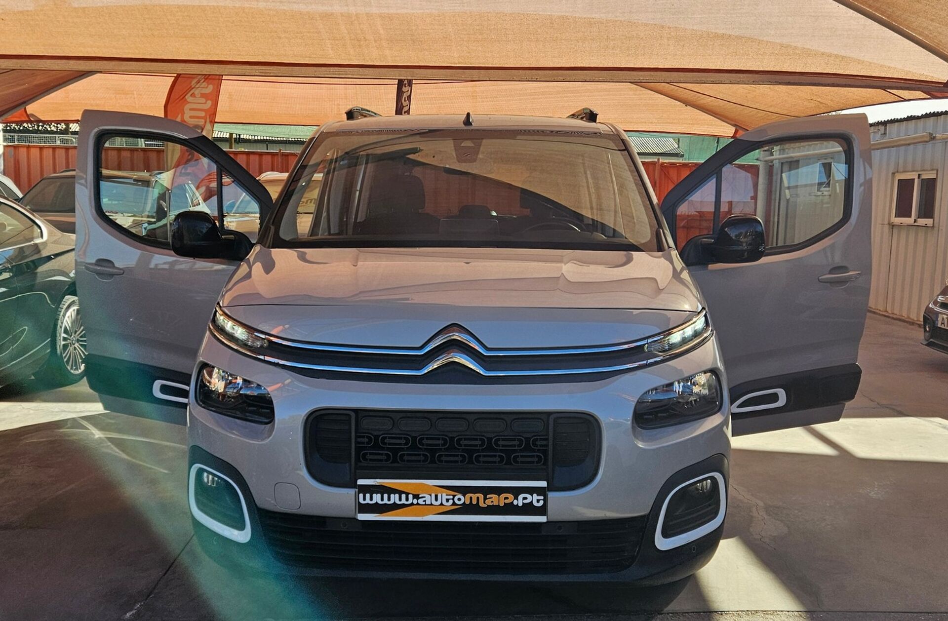 CITROEN Berlingo 1.2 PureTech M Shine Pack EAT8