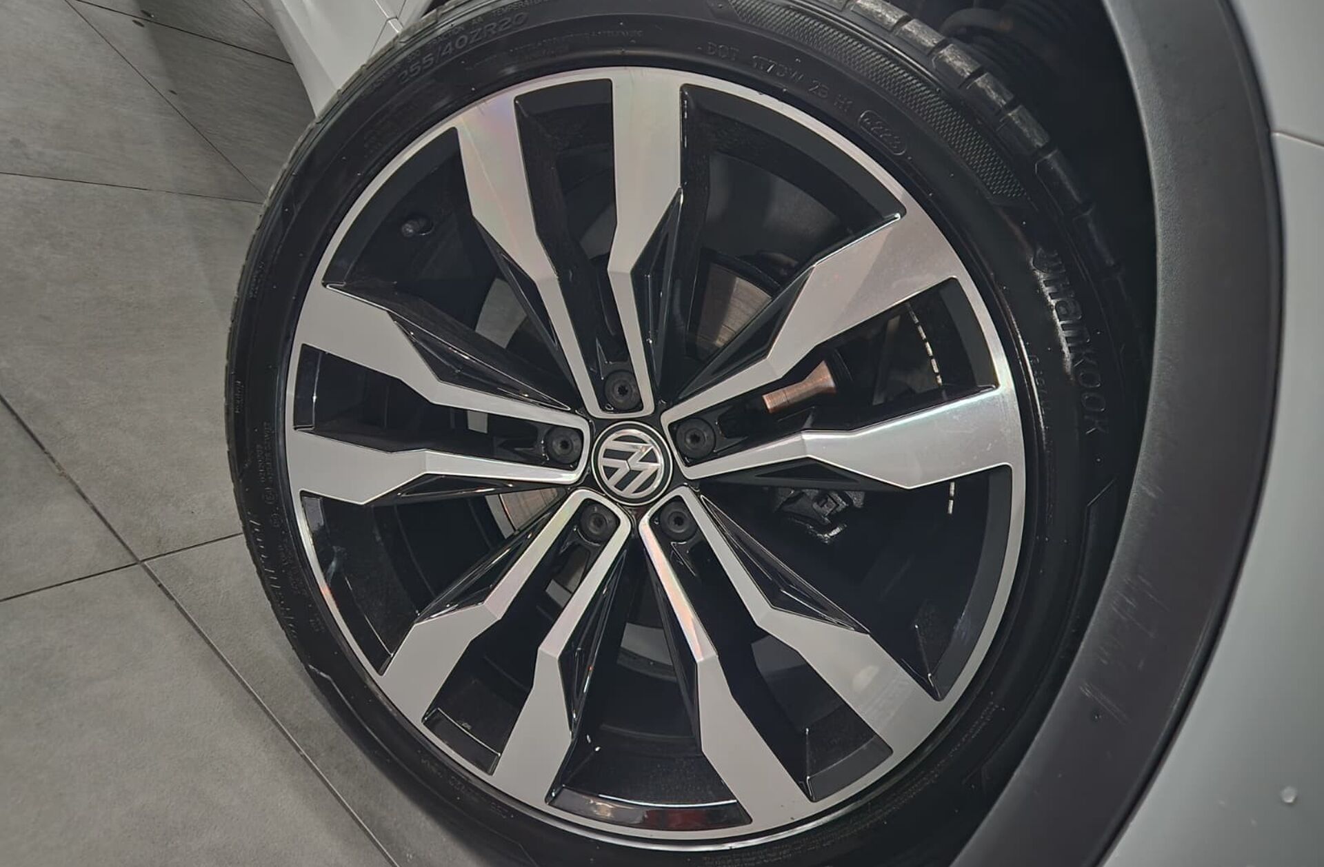 VOLKSWAGEN Tiguan 2.0 TDI R-Line DSG