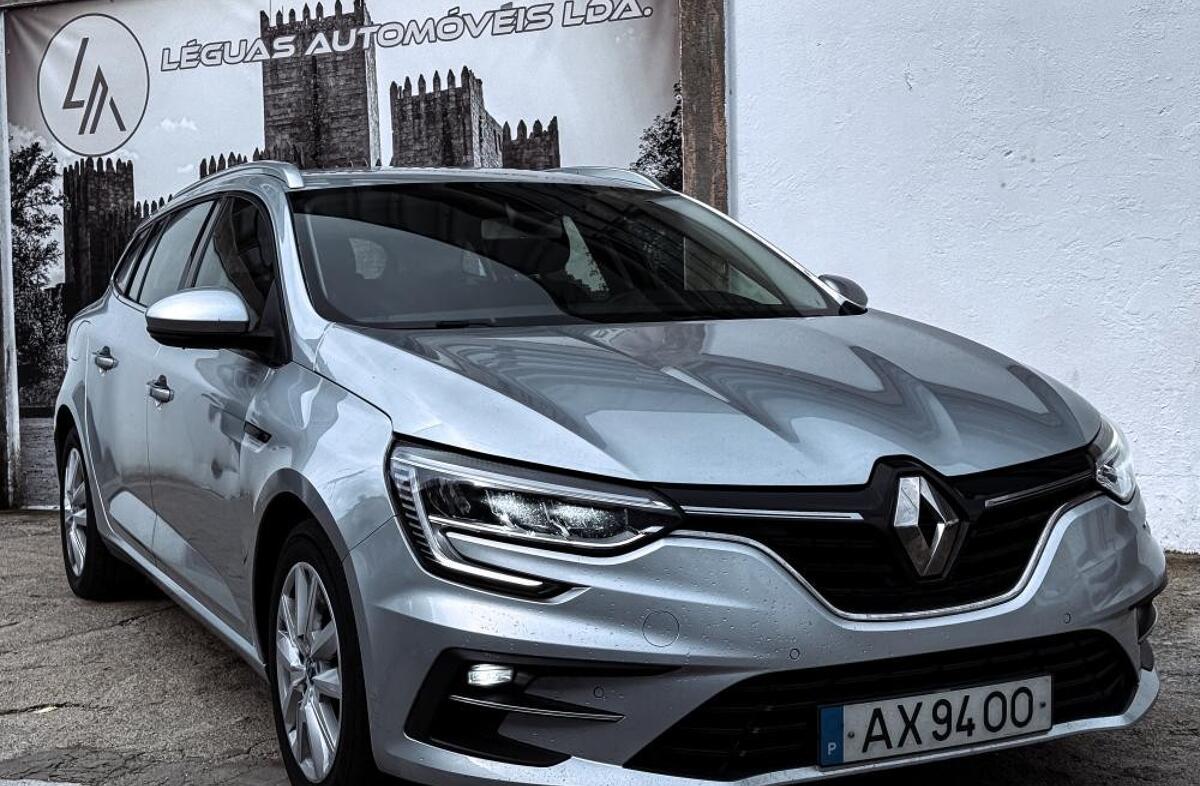 RENAULT Mégane 1.6 E-Tech Plug-In E-Tech Hybrid Engineered