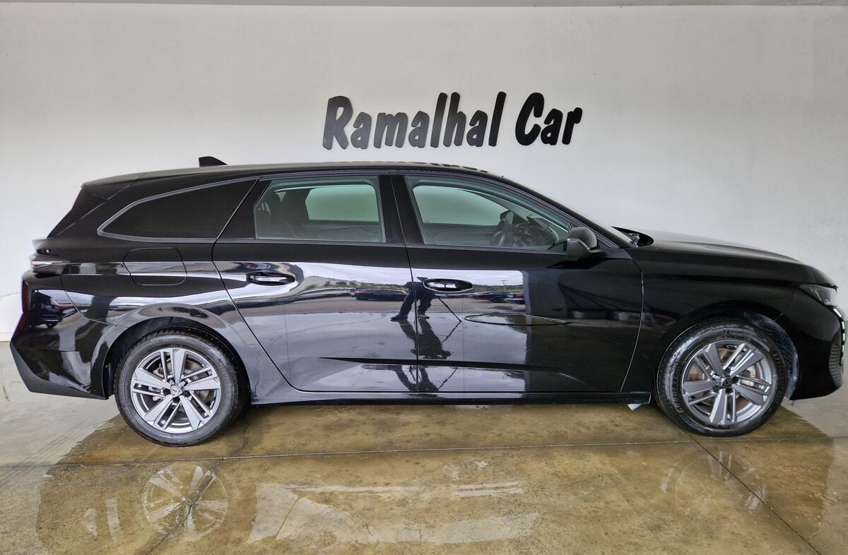 PEUGEOT 308 1.2 PureTech Allure