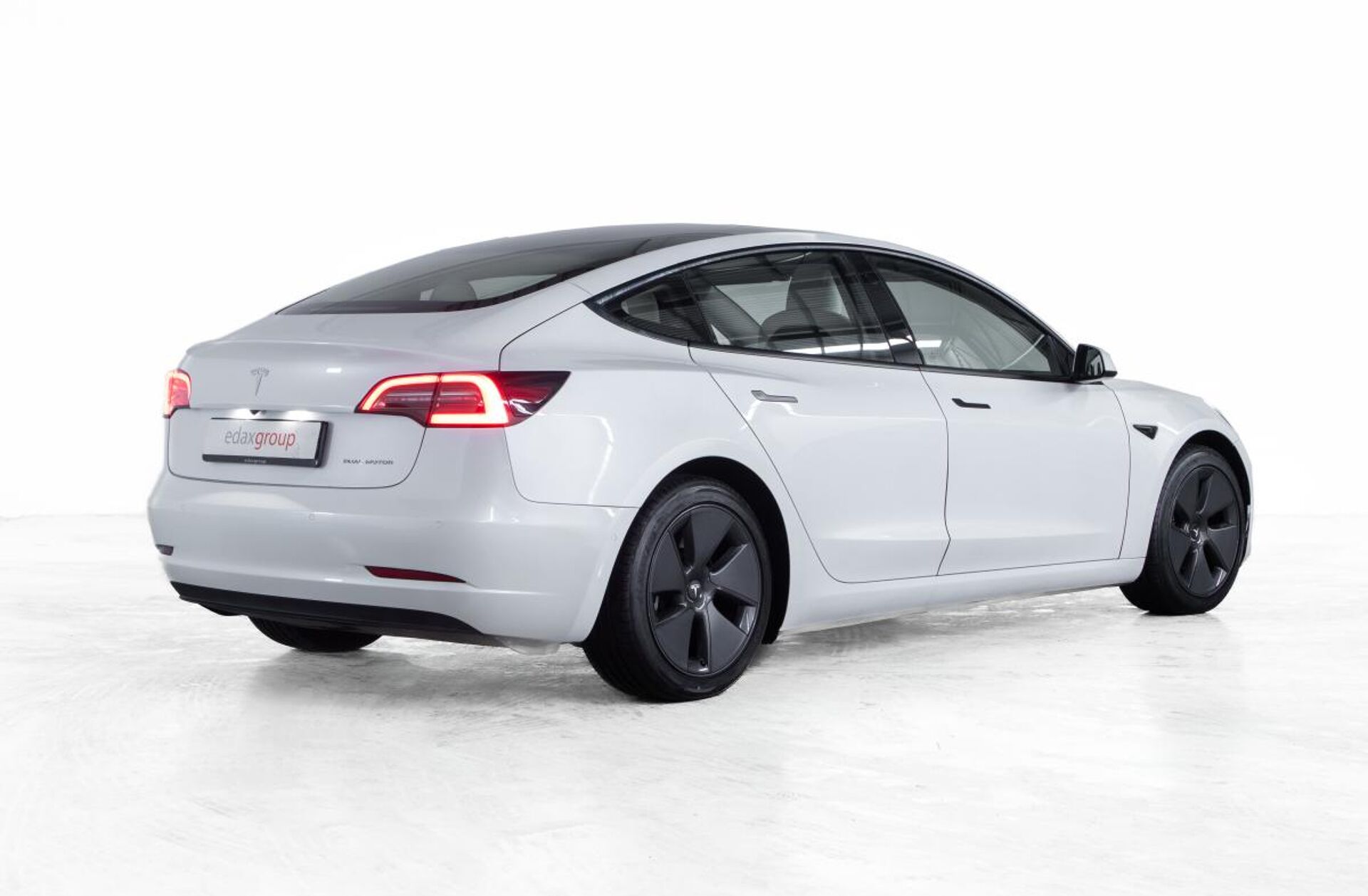 TESLA Model 3 Long-Range Dual Motor AWD