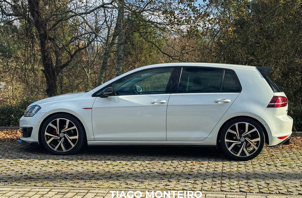 VOLKSWAGEN Golf 1.6 TDi BlueMotion Trendline