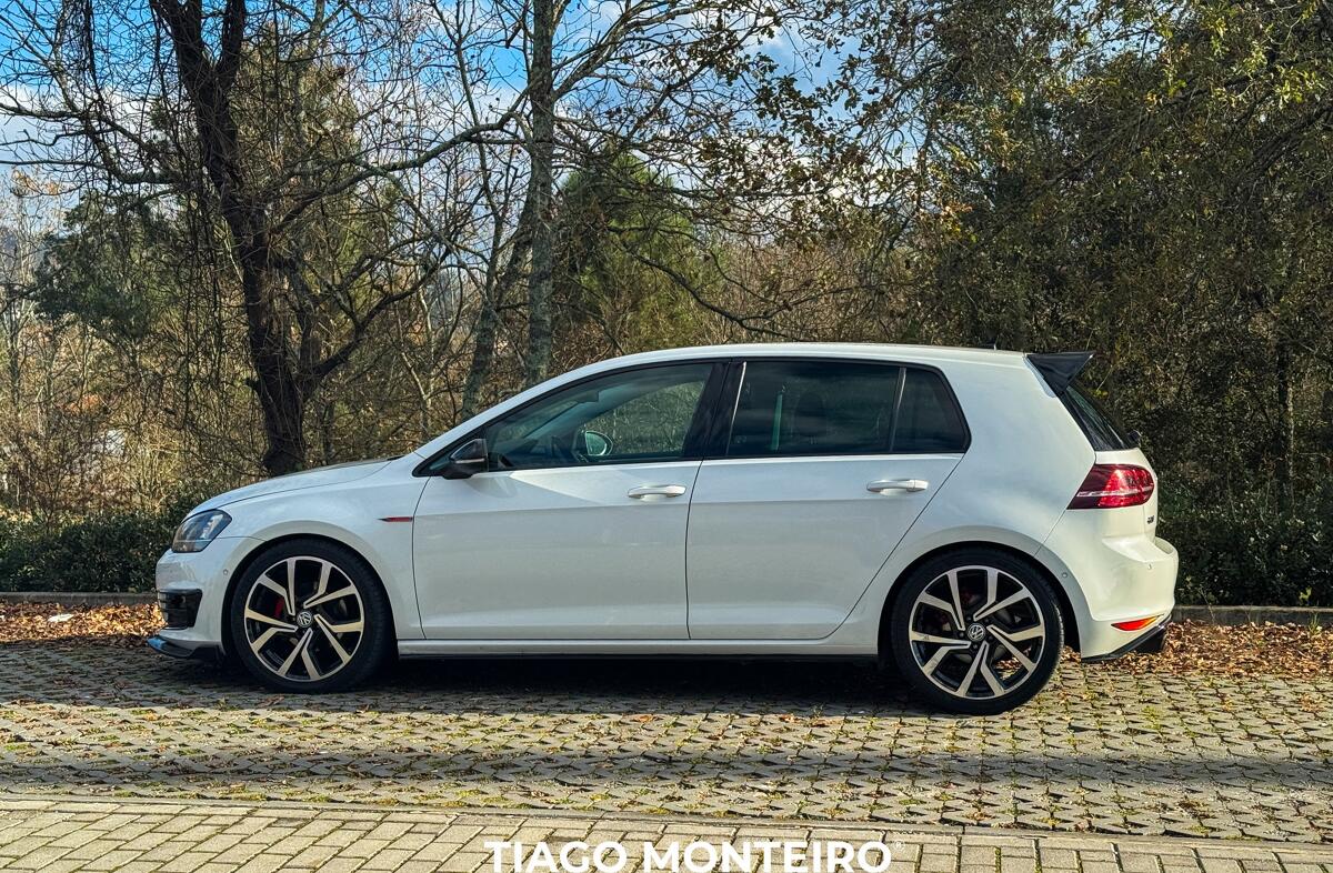 VOLKSWAGEN Golf 1.6 TDi BlueMotion Trendline