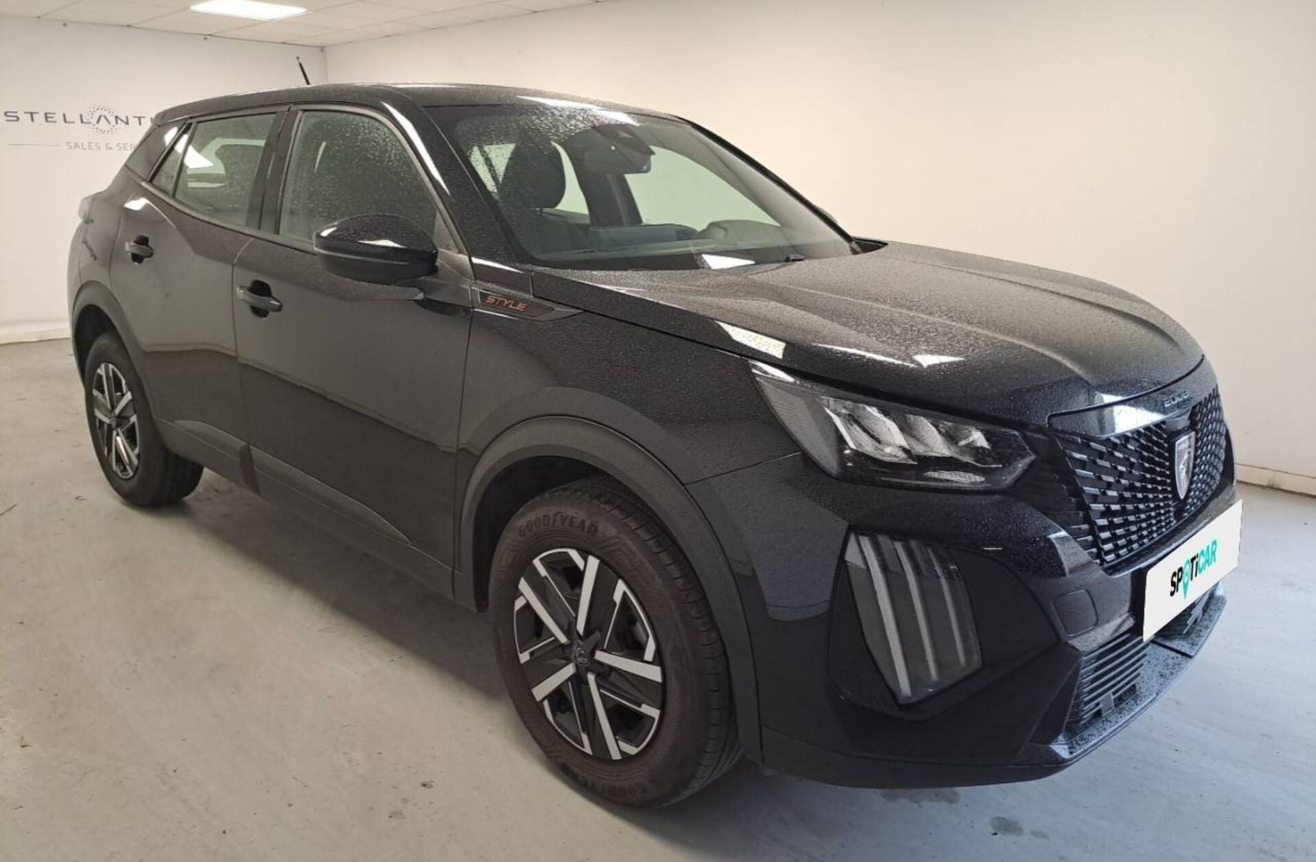 PEUGEOT 2008 1.2 PureTech Style