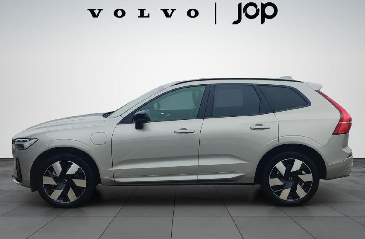 VOLVO XC60 2.0 T6 PHEV Plus Dark AWD