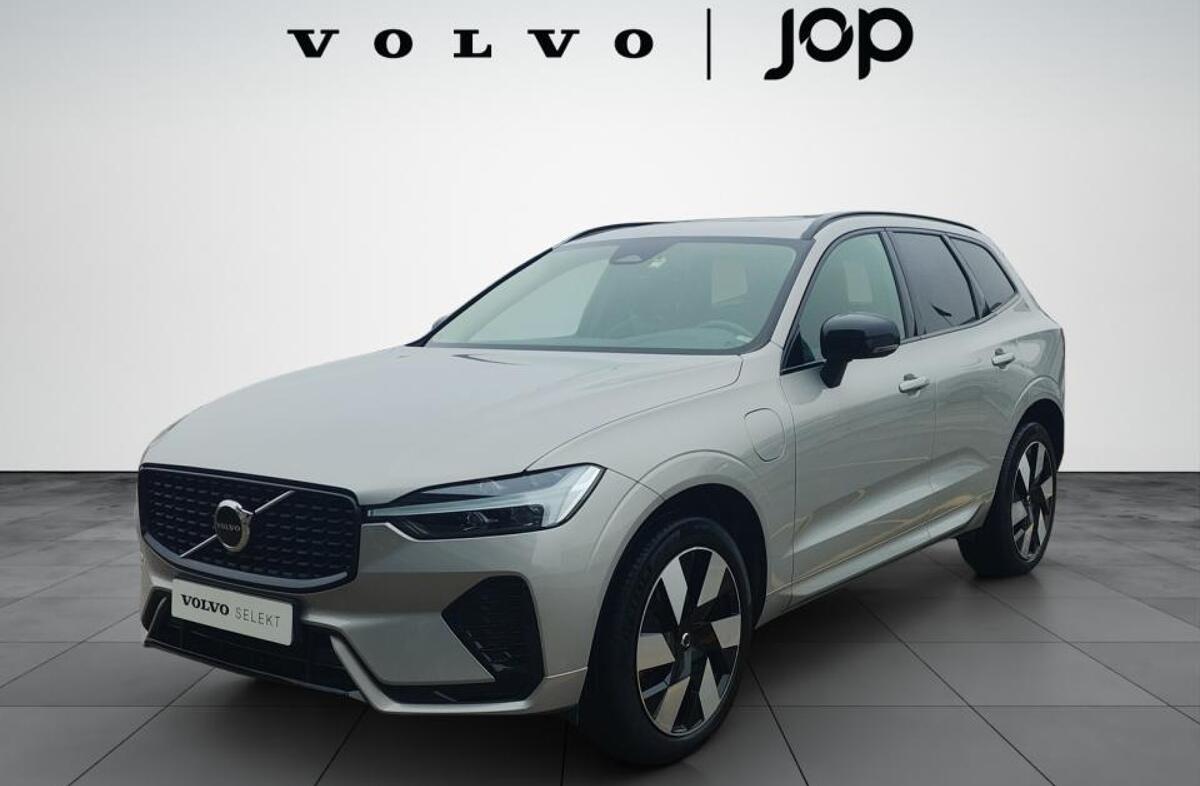 VOLVO XC60 2.0 T6 PHEV Plus Dark AWD
