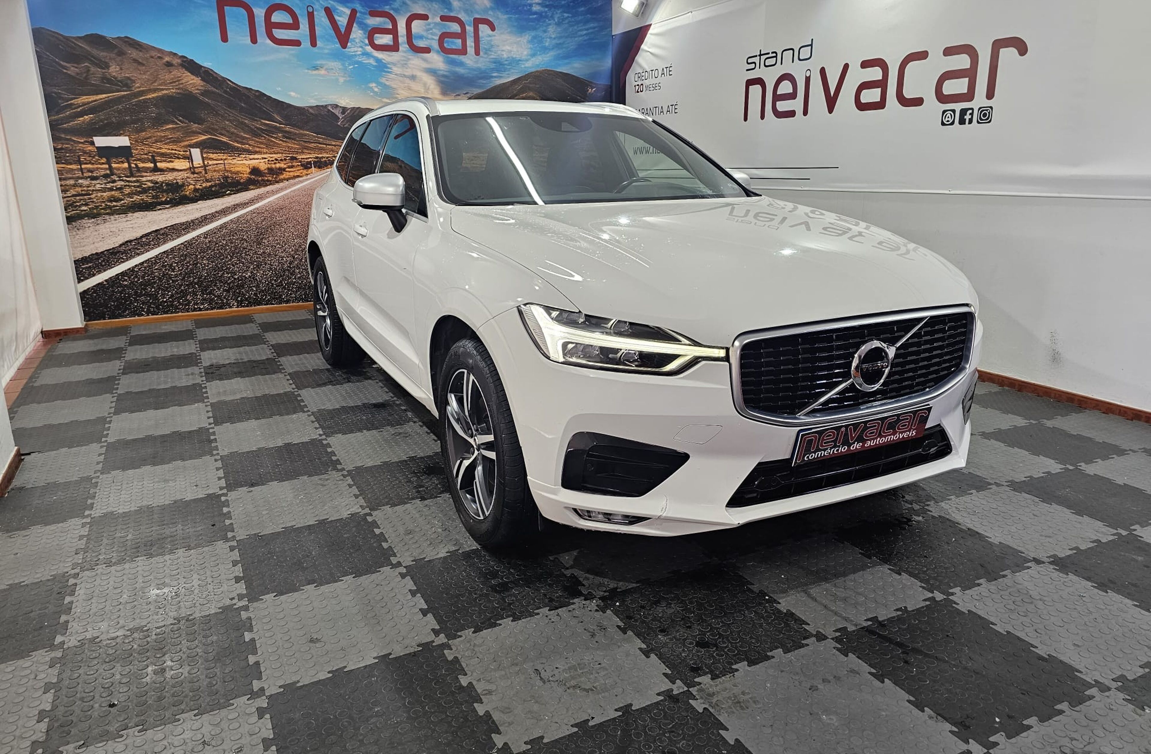 VOLVO XC60 2.0 D4 R-Design Geartronic