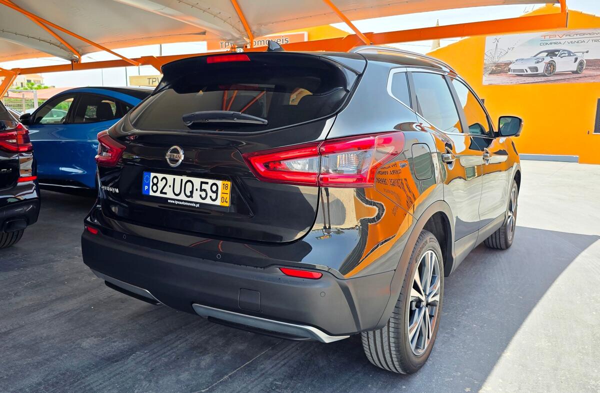 NISSAN Qashqai 1.5 dCi N-Connecta