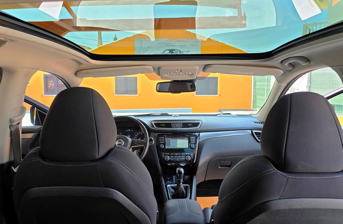 NISSAN Qashqai 1.5 dCi N-Connecta