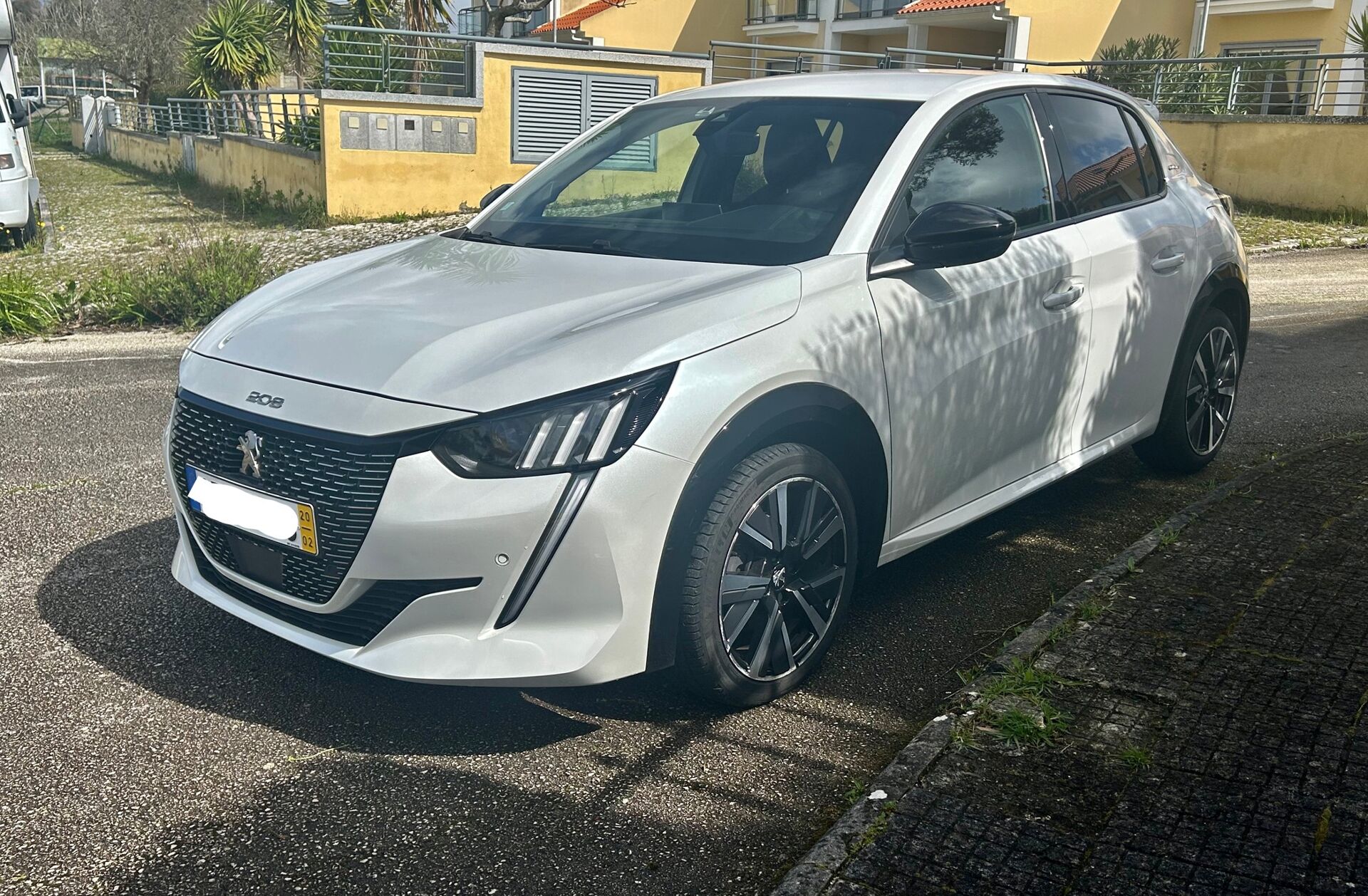 PEUGEOT 208 1.2 PureTech GT Line EAT8