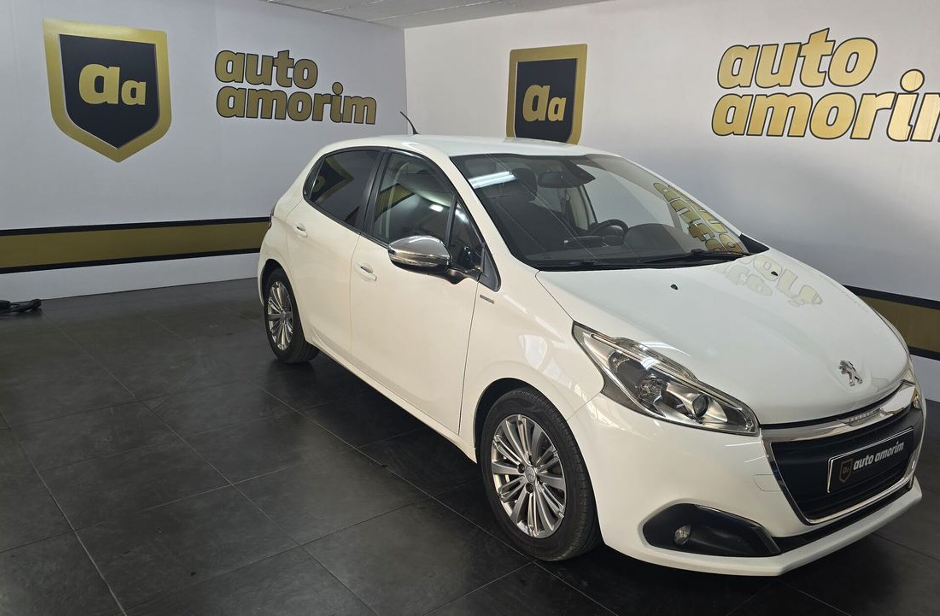 PEUGEOT 208 1.6 BlueHDi Style