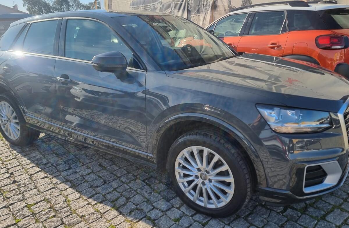 AUDI Q2 1.6 TDI Design S tronic