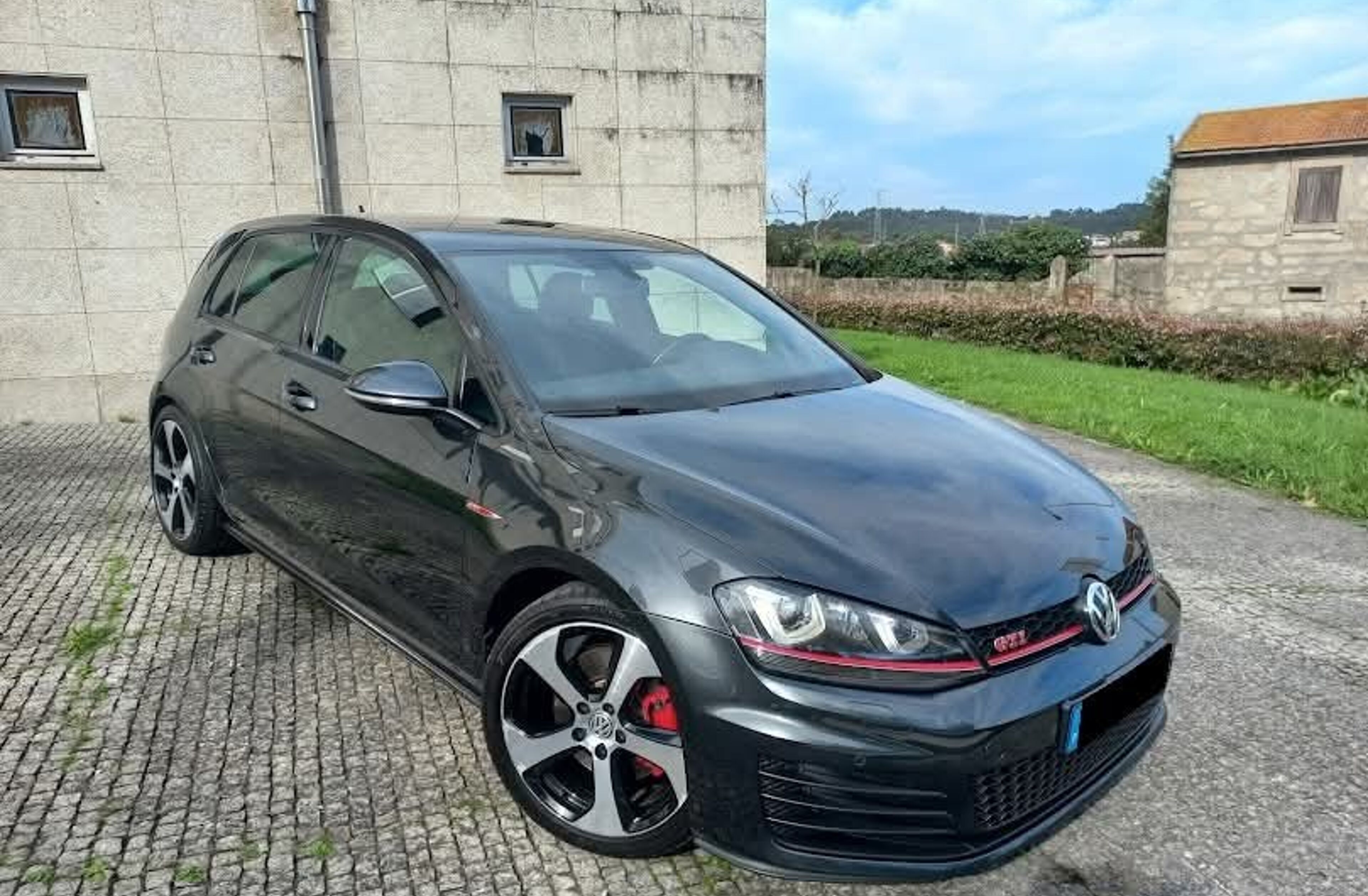 VOLKSWAGEN Golf 2.0 TSi GTi