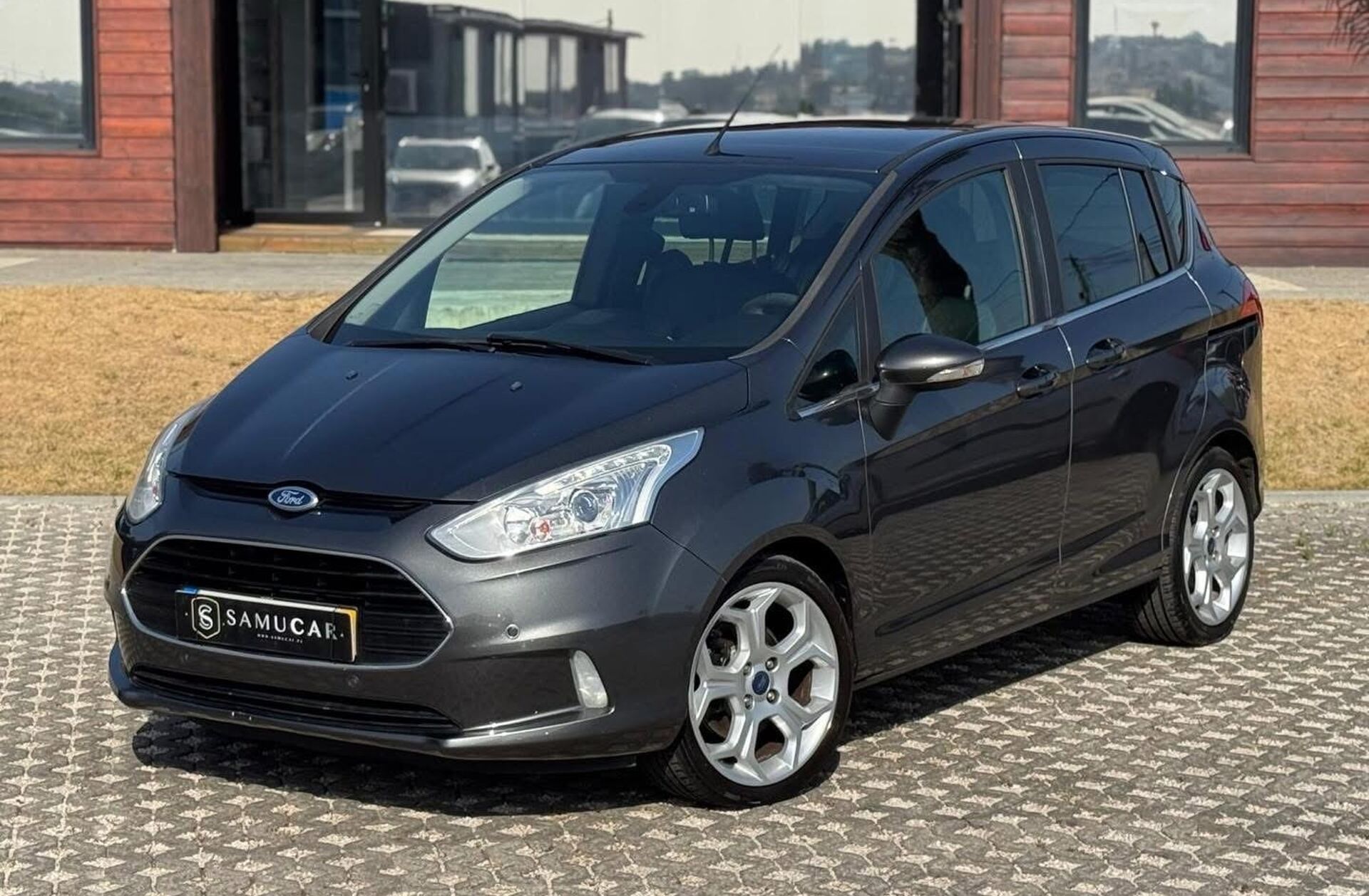 FORD EcoSport 1.0 EcoBoost Titanium
