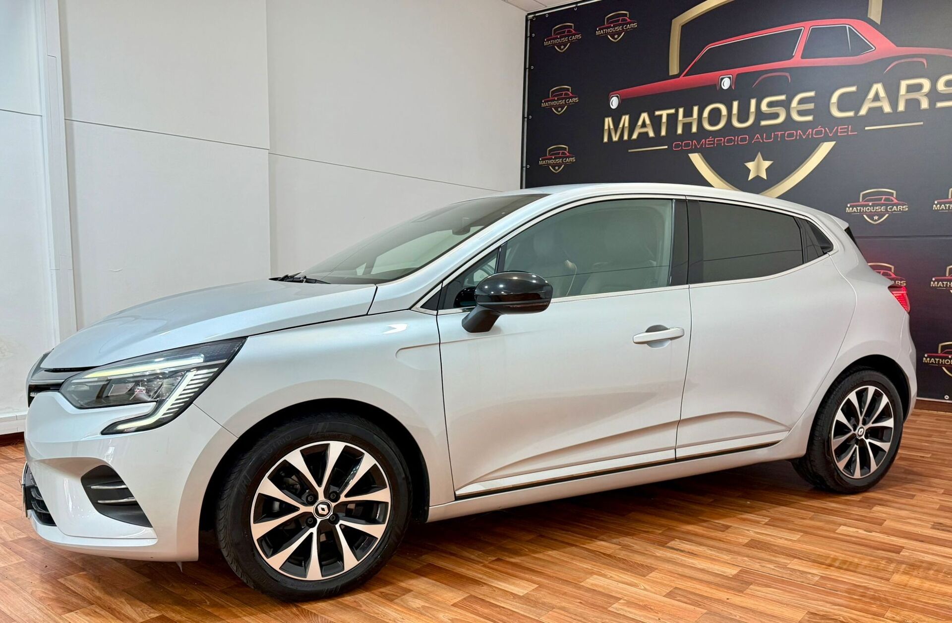 RENAULT Clio 1.0 TCe Techno CVT