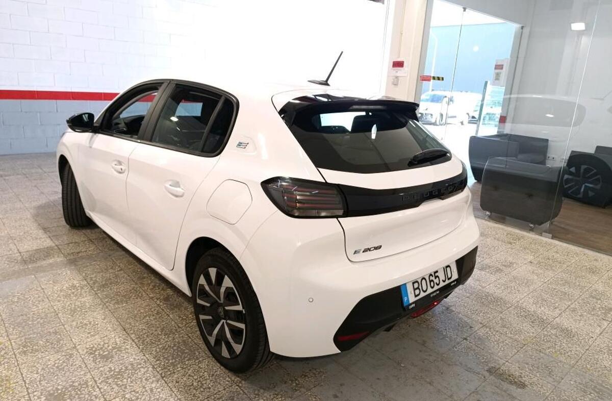 PEUGEOT 208 e- 50 kWh Active
