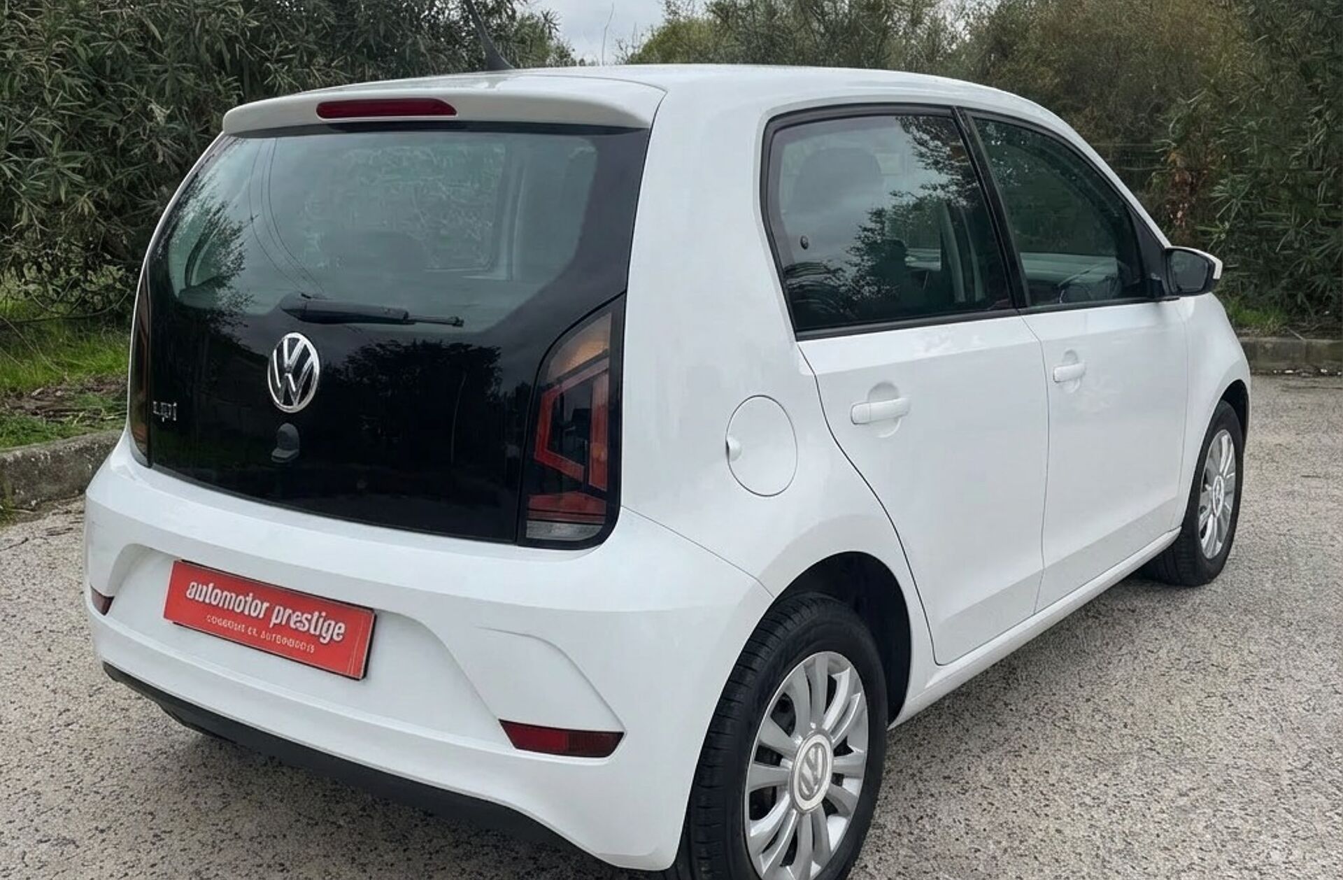 VOLKSWAGEN Up 1.0 Move Up!