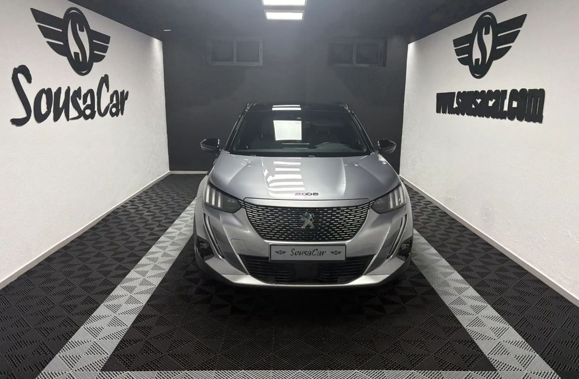 PEUGEOT 2008 e- 50 kWh GT