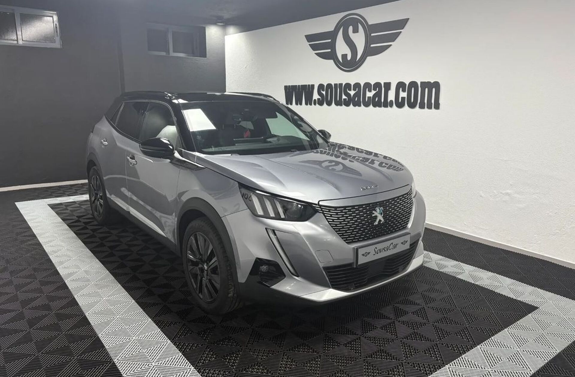 PEUGEOT 2008 e- 50 kWh GT